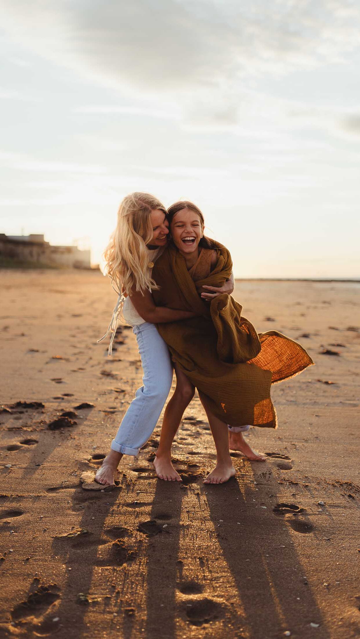 Lighter evenings are loading guys… And I’m here for it!
Share this with someone to brighten their day ☀️