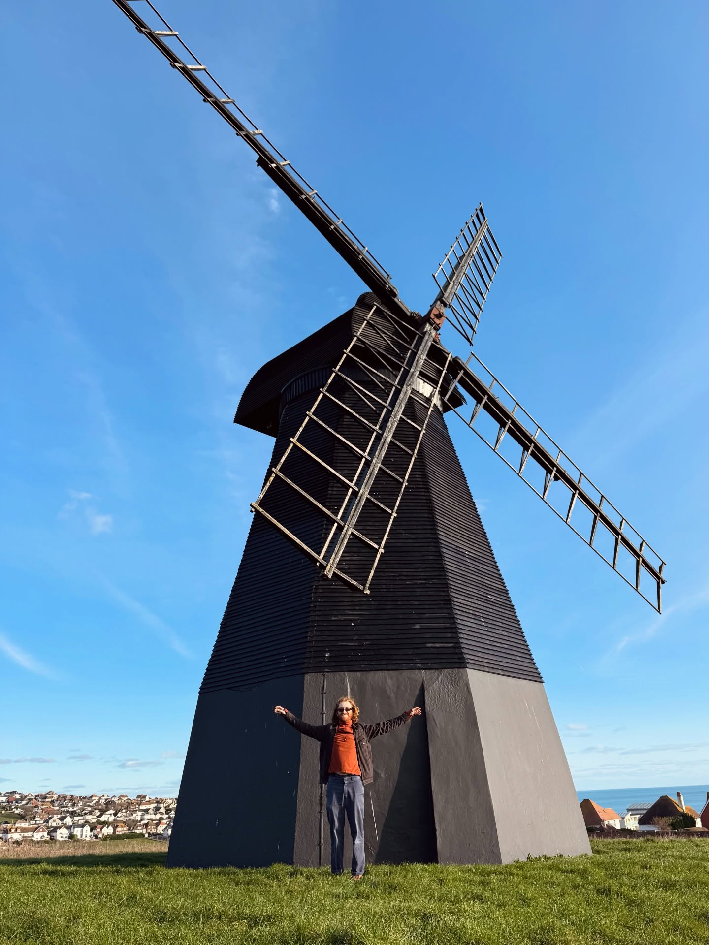 Some pics from the *only day of the year so far that is hasn’t rained* - to tell you that the chillers playlist is updated!
A real mix in this one. Artists from all over plus some more local that you should all check out! New @softtopmusic , @hutch.band @of_iyrn @cjpandit @sonsofsevilla this tune from @niallsummerton that’s lived rent free in my head for years. This @darrylrahnmusic track is lush too.
Oh and some of the new @sholtomusic album - catch us supporting them this sat at @alphabetbrighton
Enjoy 🫡 and have I missed any new releases? Always keen to hear more tunes so let me know !
#playlist #newmusic #indie #jazz #funk