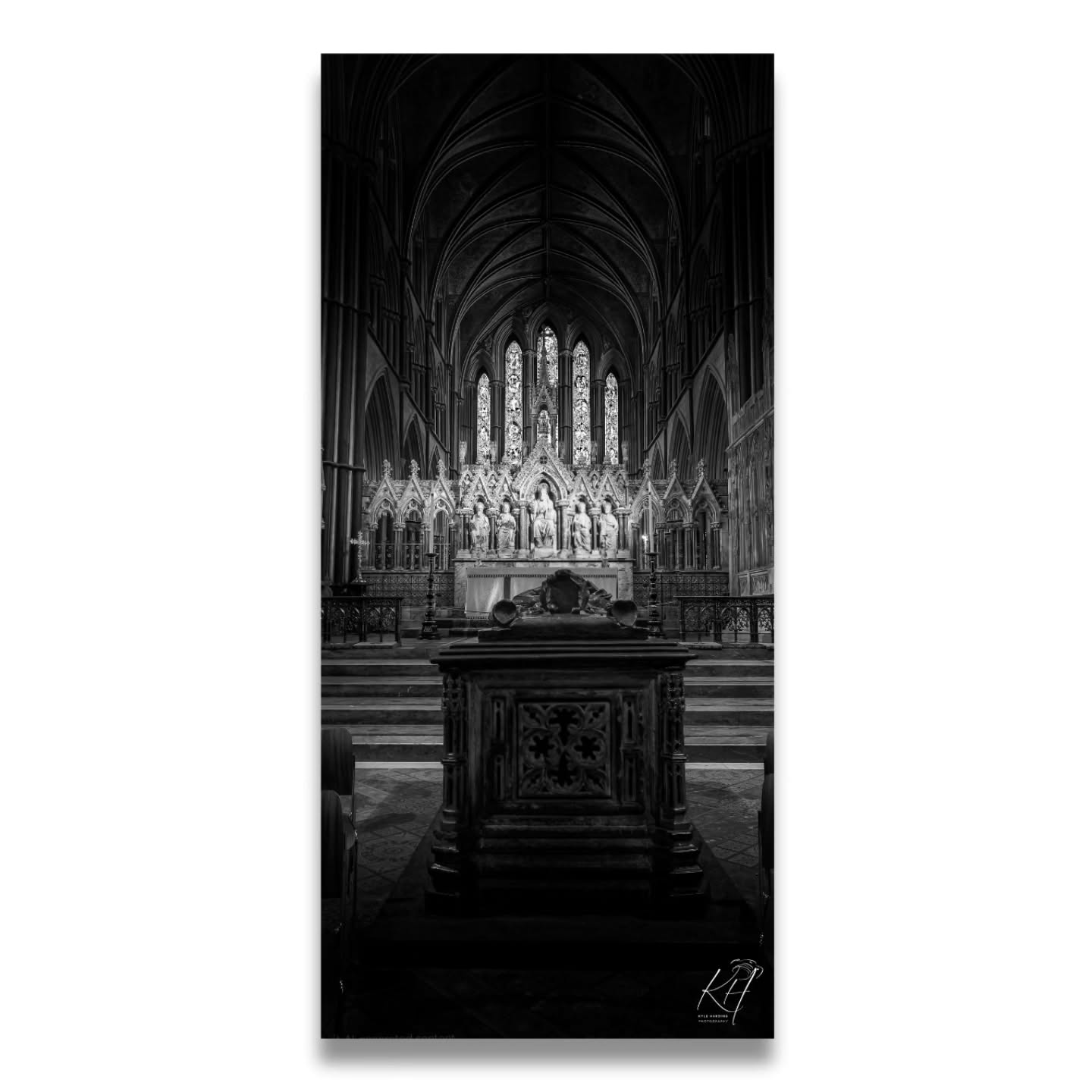 Light finds its way, even in the quietest spaces.
A moment of stillness inside Worcester Cathedral — where time slows, shadows deepen, and reflection takes over.
Trust the silence.
#WorcesterCathedral #BlackAndWhitePhotography #ArchitecturalPhotography #SacredSpaces #QuietMoments