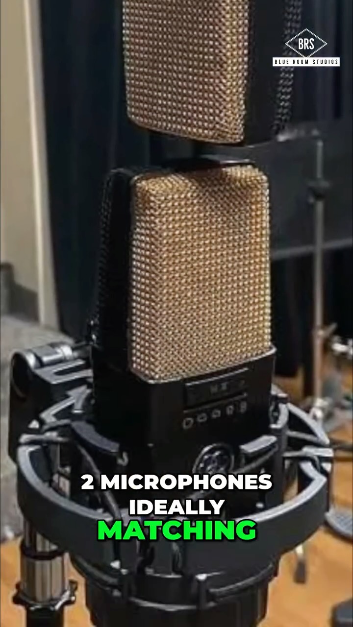 Using the X/Y Blumlein technique on acoustic guitar recordings sounds amazing and brings a wide, realistic image. go ahead and try it! Full course link in bio #recordingtips #guitarrecording #recordingstudio #microphone #audioengineer #musicproduction