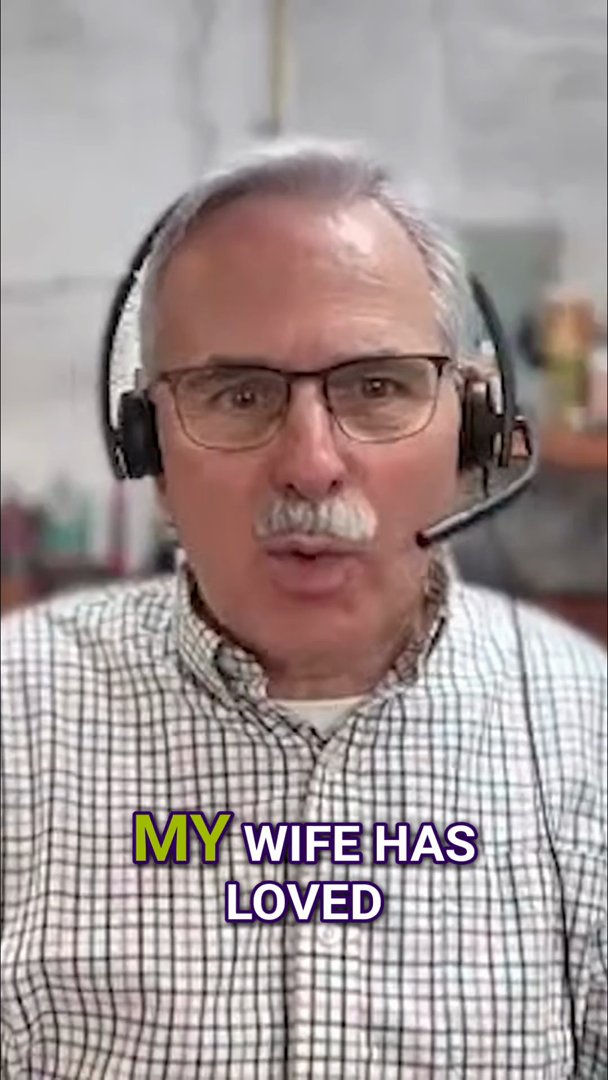 The Featherweight Guy tells all #featherweightsewingmachine #vintagesewingmachines #singersewing