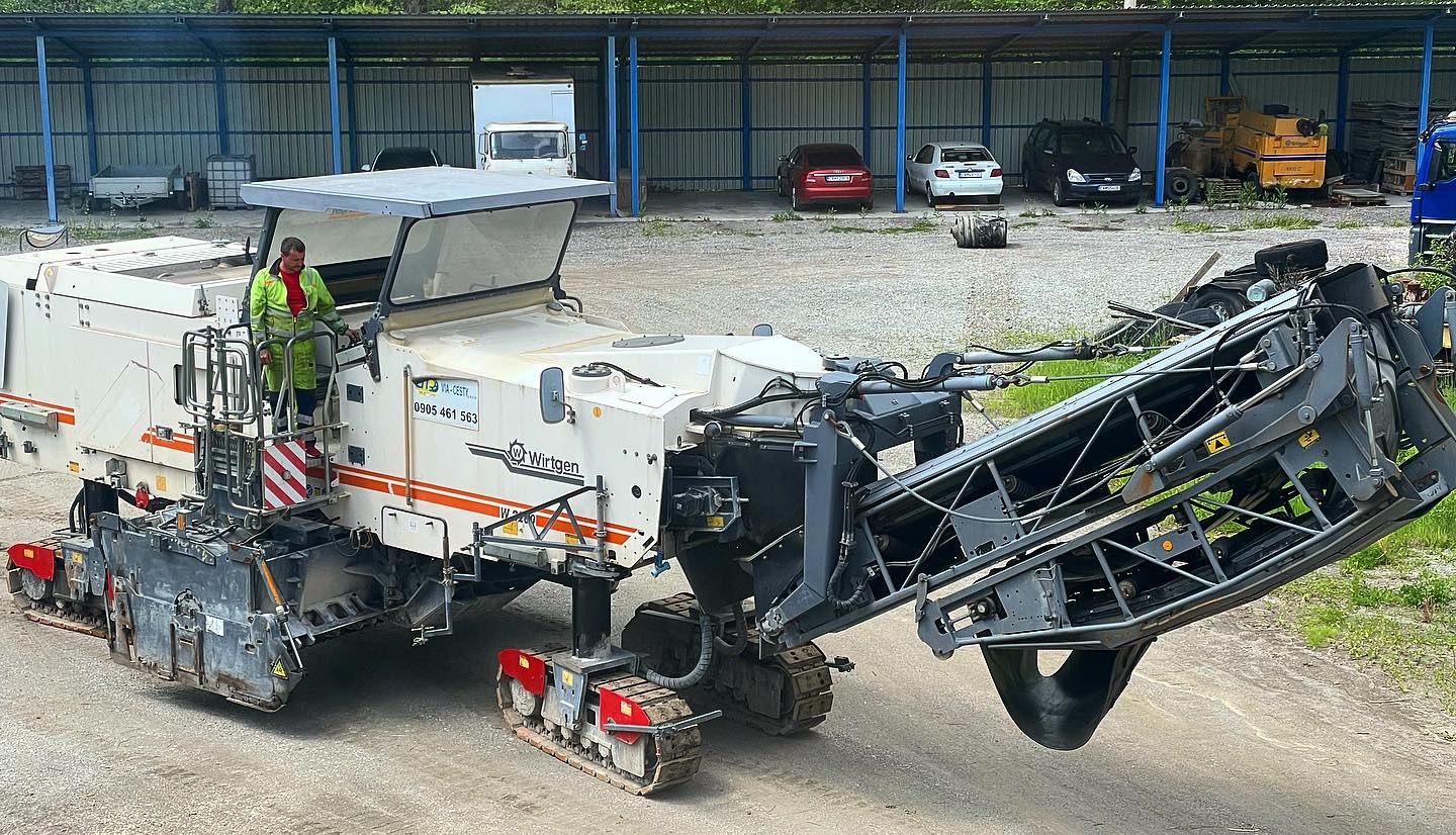 W2200 with 3,8m milling drum 🚧🚧