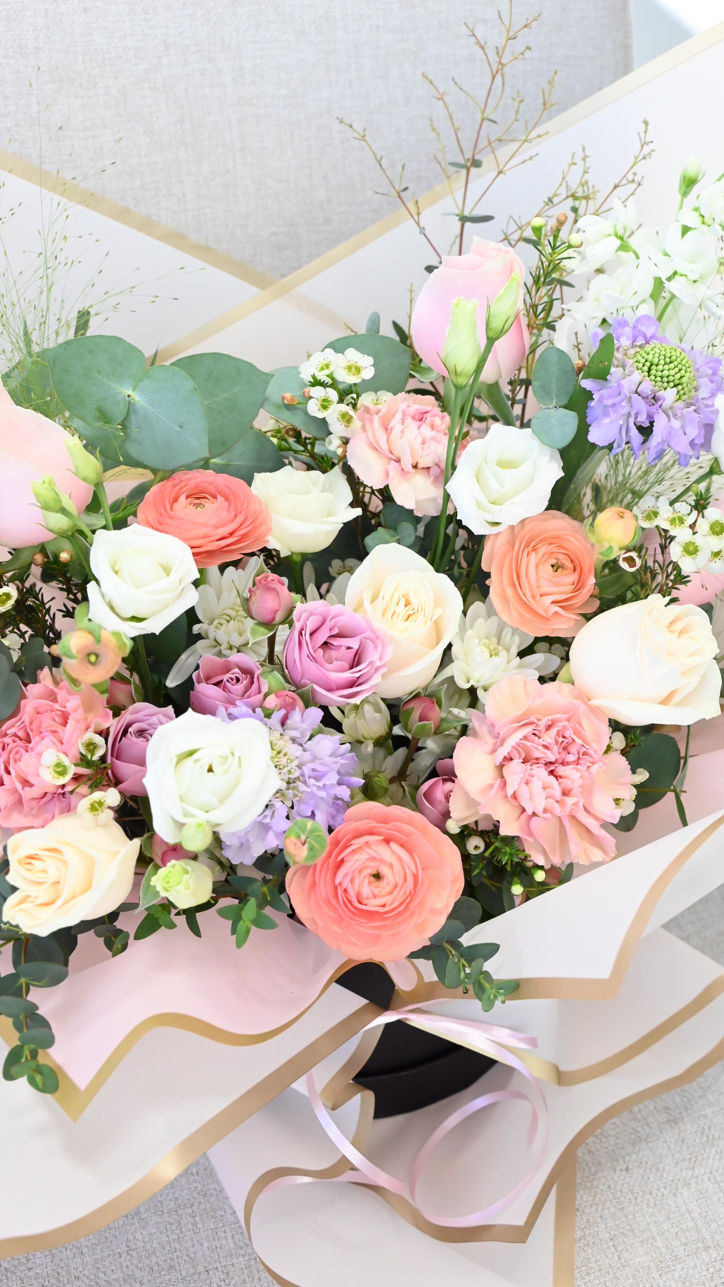 Celebrate love, milestones, and quiet victories with our Bloom Box.
A premium arrangement crafted for special occasions and unforgettable moments.
Because some days deserve something truly beautiful. 💞
#lamaisonflowerstudio#calgaryflorist #yycflorist #yycflowers#anniversaryflowers