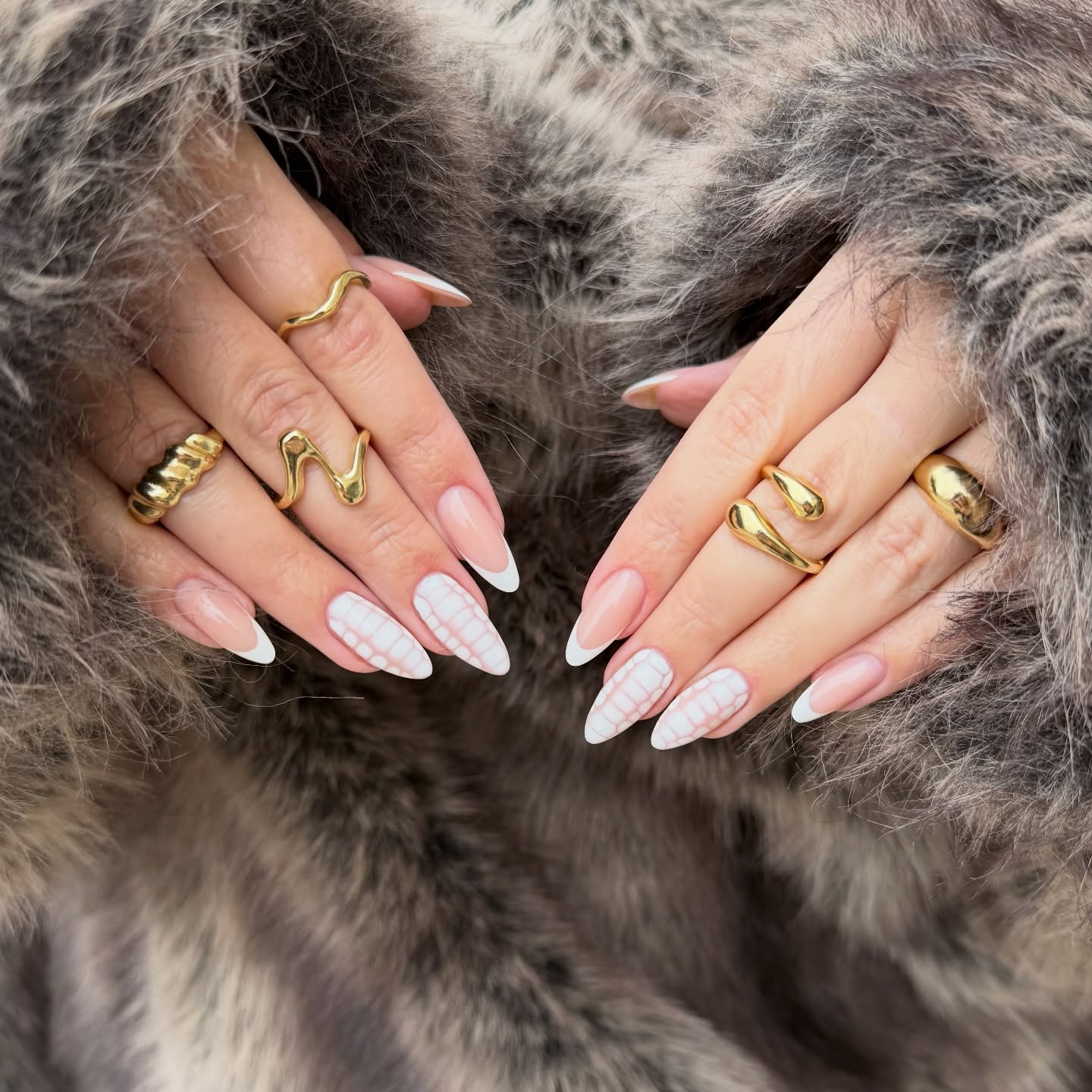 PHOTO 1️⃣ou 2️⃣ ? 🥰
#nails #nailscroco #ongles #onglerie #nailstyle