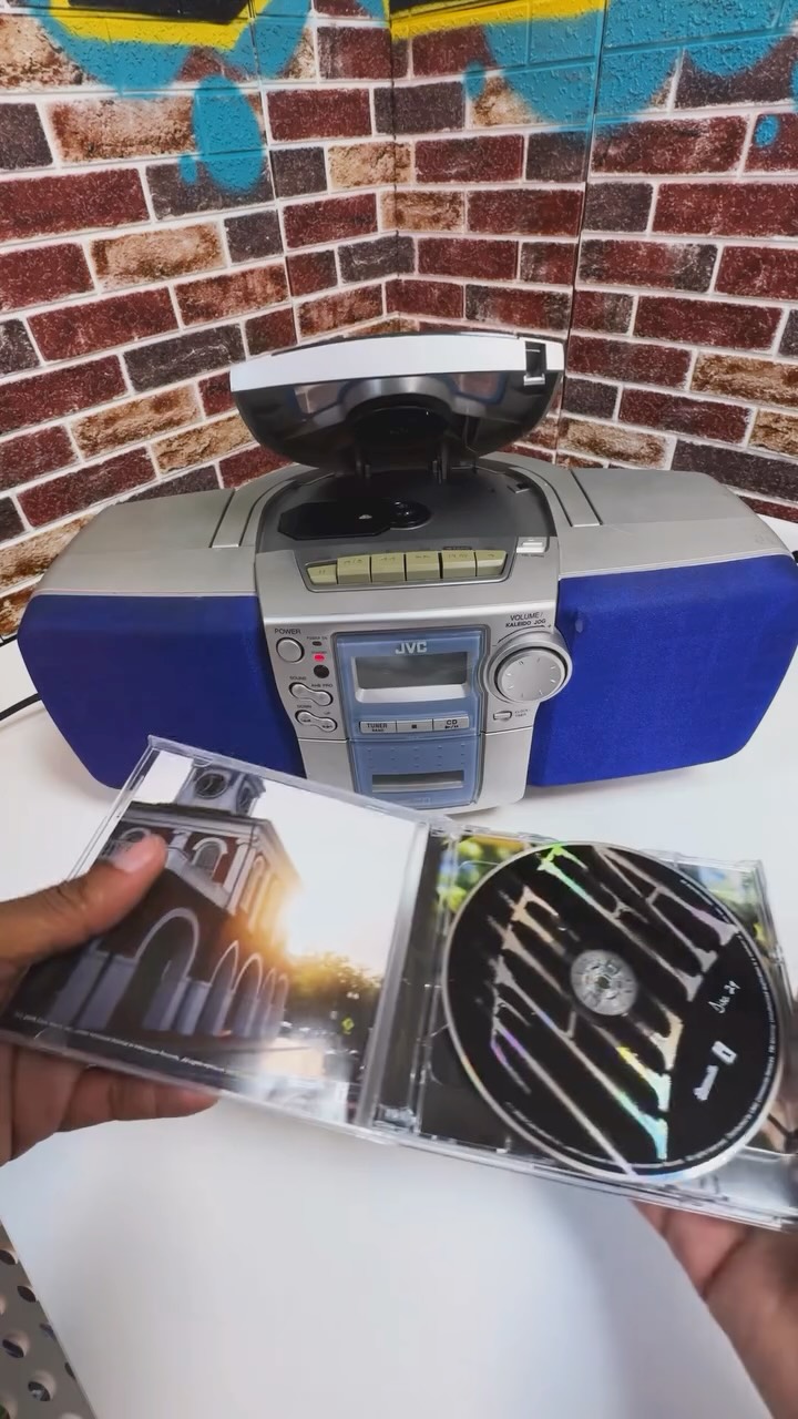 THE FALL OFF (CD) 💿
Poppin’ this CD in the CD Player while being in Fayetteville, NC just hits so different! 🩵
#FAYNCMAG #FAYNC #THEFALLOFF #JCOLE