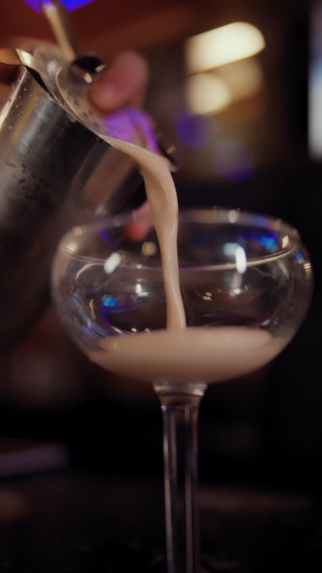 Worth sharing. 🍸🤍
Especially this one.
#TasteTheDifference #HaciendaVieja