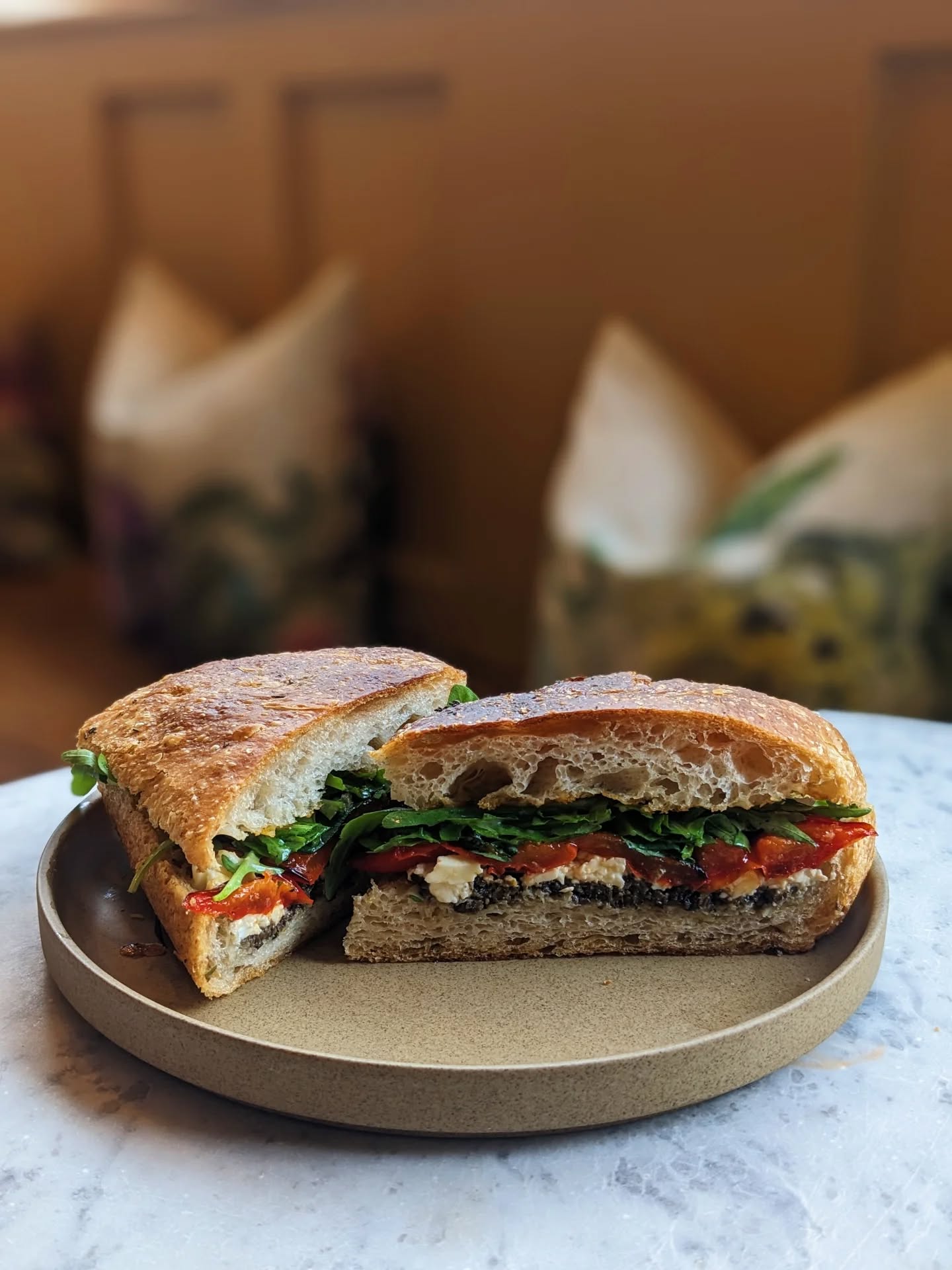 Focaccia Sandwiches this week.. 🥪👌🏻
Mozzarella, Grilled Peppers, Basil and Sunflower Seed Pesto
Or
Roast Chicken, Salami and Fennel
Or
Pastrami, Provolone and Pickled Red Cabbage
Grab a takeaway Focaccia Sandwich for £8
You can WhatsApp your order to us with your required collection time and we will have it ready and waiting for you.
Juniper WhatsApp : 07719386405
@visitarundel @tarrantstreetindependents @discoversussex @sussexstories @sussexbytheseaarun @experiencesussex
#focacciasandwich #junipersandwiches #takeawayarundel #workinglunch #takeawaycafe sandwichlover sandwicharundel letslunch lunchideas luncharundel happywednesday juniperfood grabandgo cafearundelsussex cafeandbakeryarundel freshlybaked focaccia sandwichoftheday