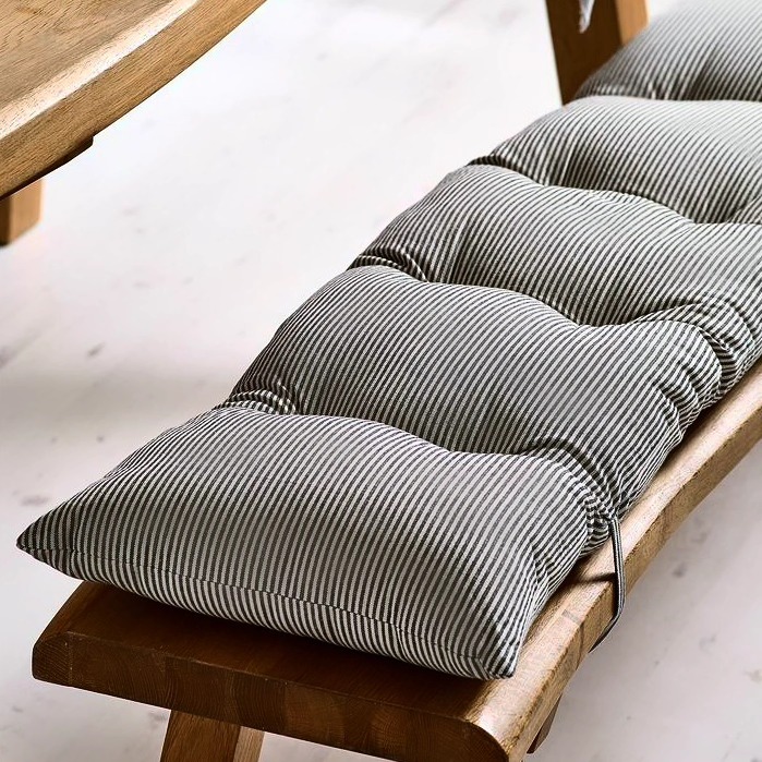 TKF "Comfort meets style x Upgrade your dining experience with our cozy chair pads—because every seat deserves a touch of luxury. ❤️
Made sustainably by our Indian organic standards.
Visit us at www.thekarurfsbrics.com