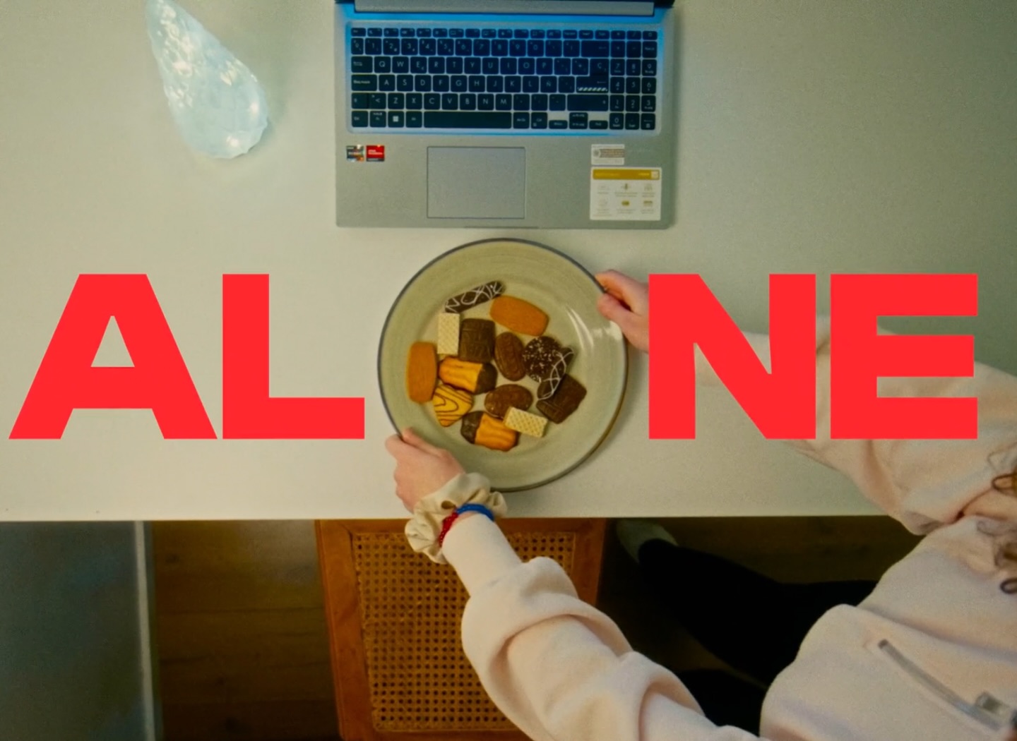 Okay, it’s February… but this Christmas one deserves a spot here.
Created for @upto.nl with @nikitoula_mavromanolaki
Grateful to have been part of it.