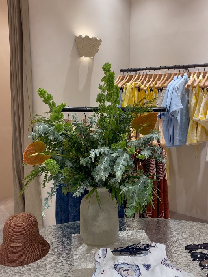 @kivari_the_label Indooroopilly florals
Made with love using February favourites, Molucca Balm and Pineapple Lillies