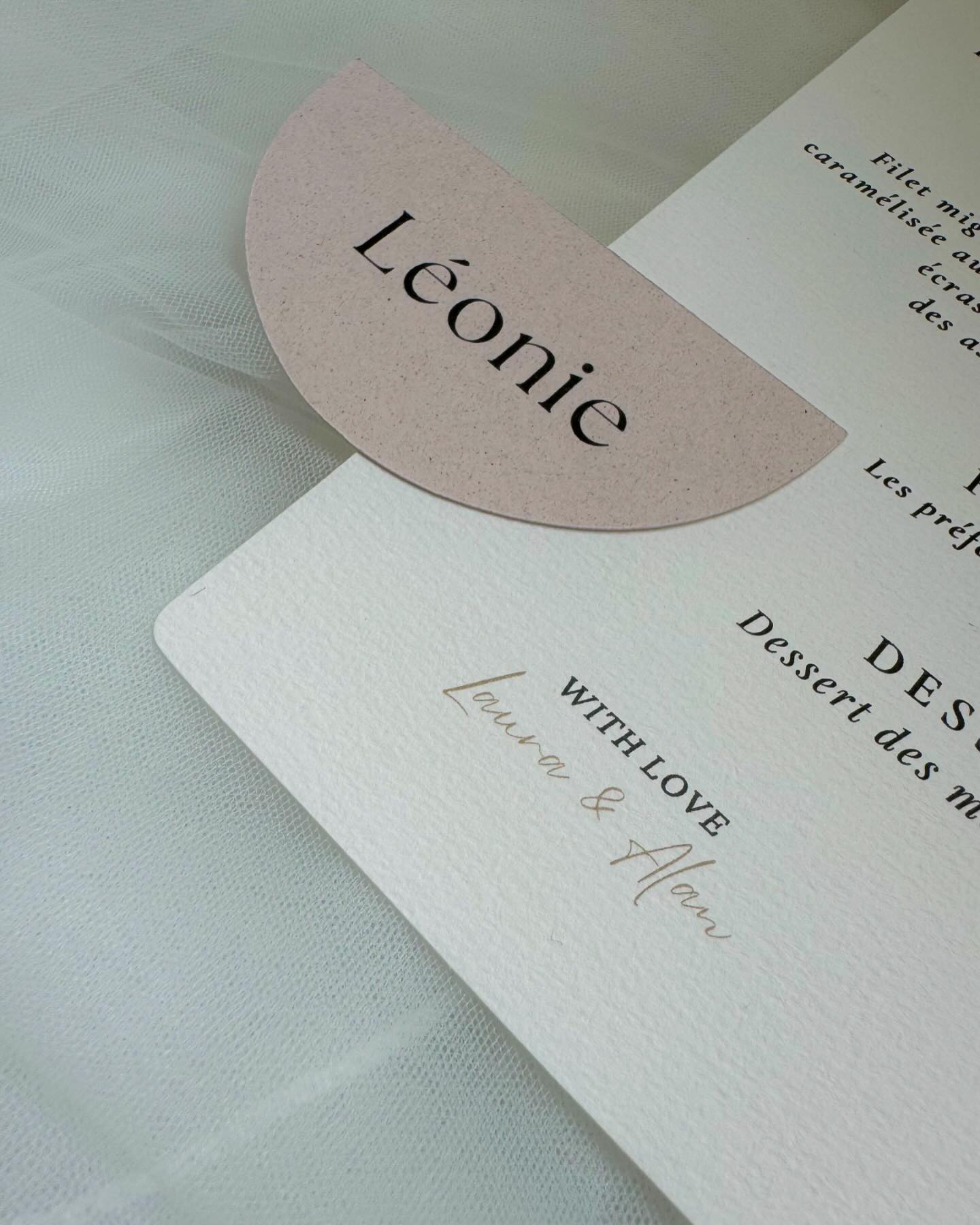 Avec amour, toujours. 🫶🏼
#papeteriepersonnalisée #papeteriemariage #creation #menumariage #marqueplacemariage #stationery #weddingsignage #wedding2024 #wedding2025
#mariage2025 #mariageenbretagne #mariagerennes #mariage2025 #devismariage #bridetobe #bride