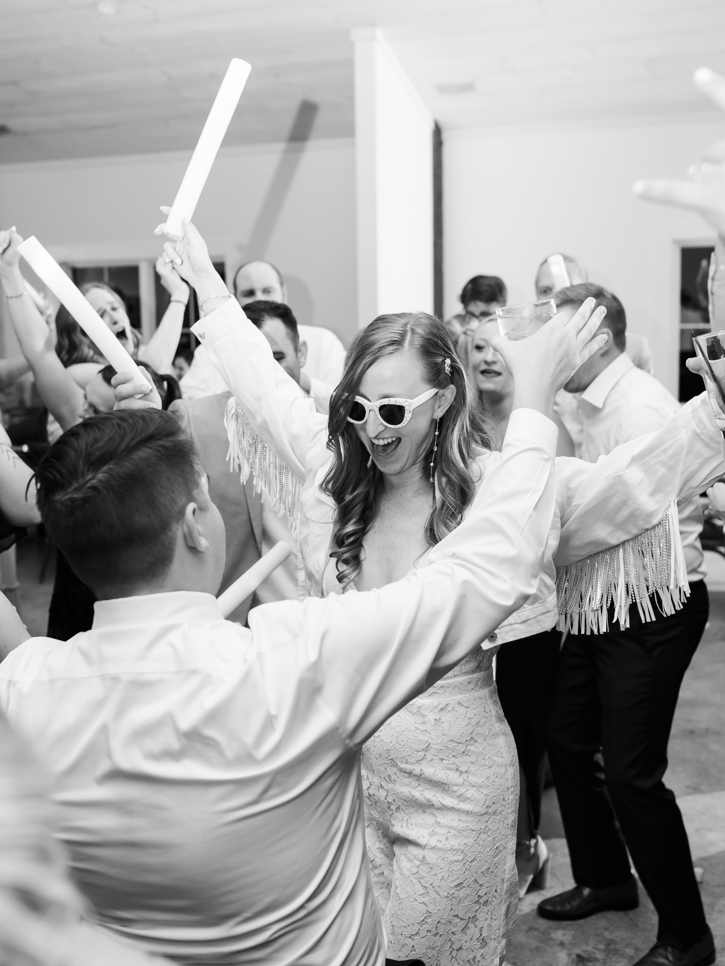 If your dream wedding includes a packed dance floor… we should talk 🪩
@fleetwoodfarm_weddings
@maddywilliamsphotography
@djmatthewjohnson
#weddingdj #vaweddings #virginiaweddingdj #weddinggoals #engaged