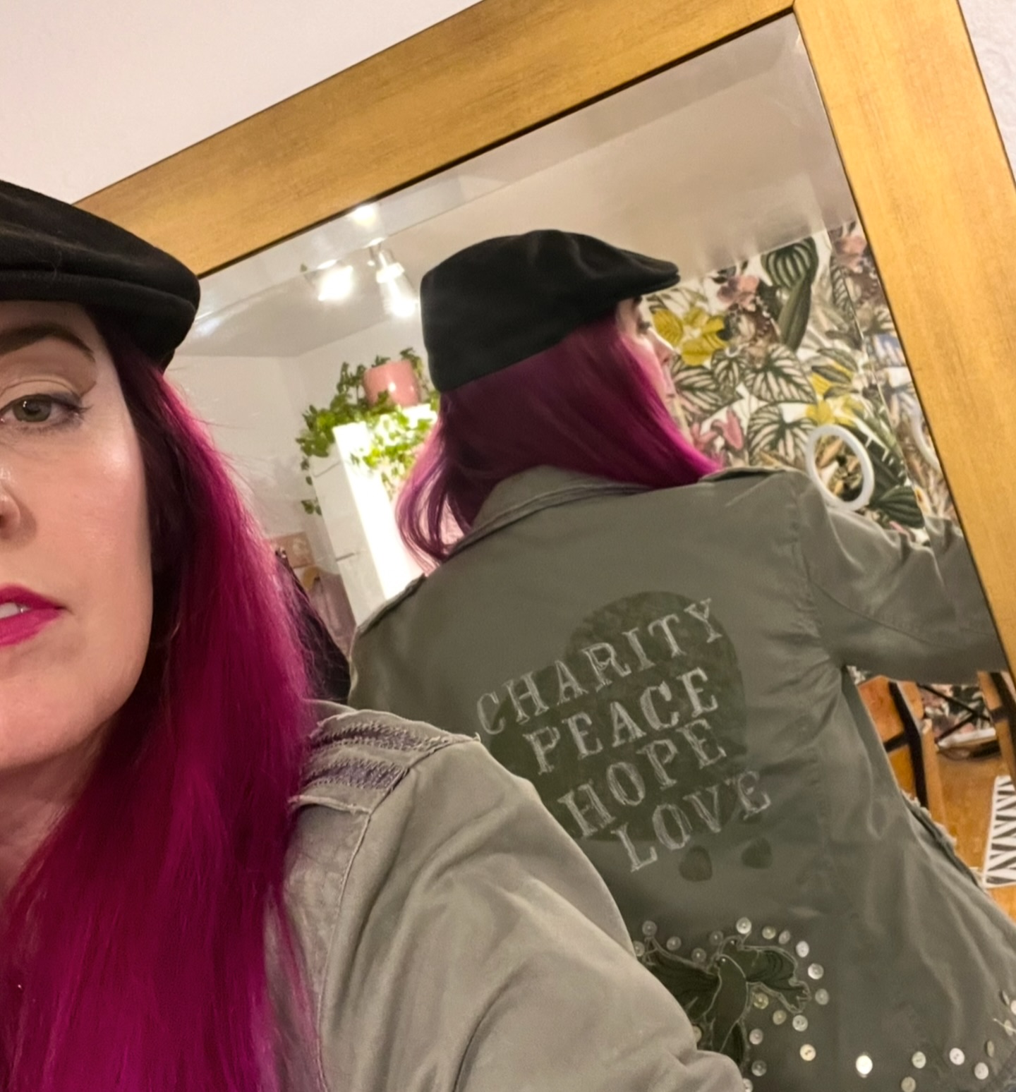 Zoom in on those words 🥰
.
Happy Valentines Day 💌
Share love
.
.
#hairbybettina #sonomacounty #love