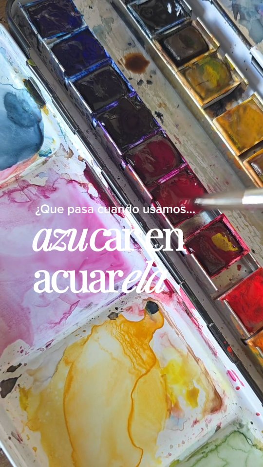 🎨🧘🏻♀️ Como una meditación dulce de azúcar con acuarela.
Tips aquí: 👇
✨️ 2 medidas de azucar
✨️ 1,5 medidas de agua caliente
Revuelva y deja que se enfrie.
✨️Pon una base de la mezcla en tu hoja (idealmente bloc para acuarela de 300gr) y tomando pigmento con tu pincel empieza a hacer toquecitos.
✨️Exhala cada vez que toques tu hoja, y simplemente mira el color expandirse.
Es una sensación linda de calma y a la vez expansión.
Espero que te animes a probar 🫂🤍
#acuarela #meditacion #watercolor #mindfulness #bienestar