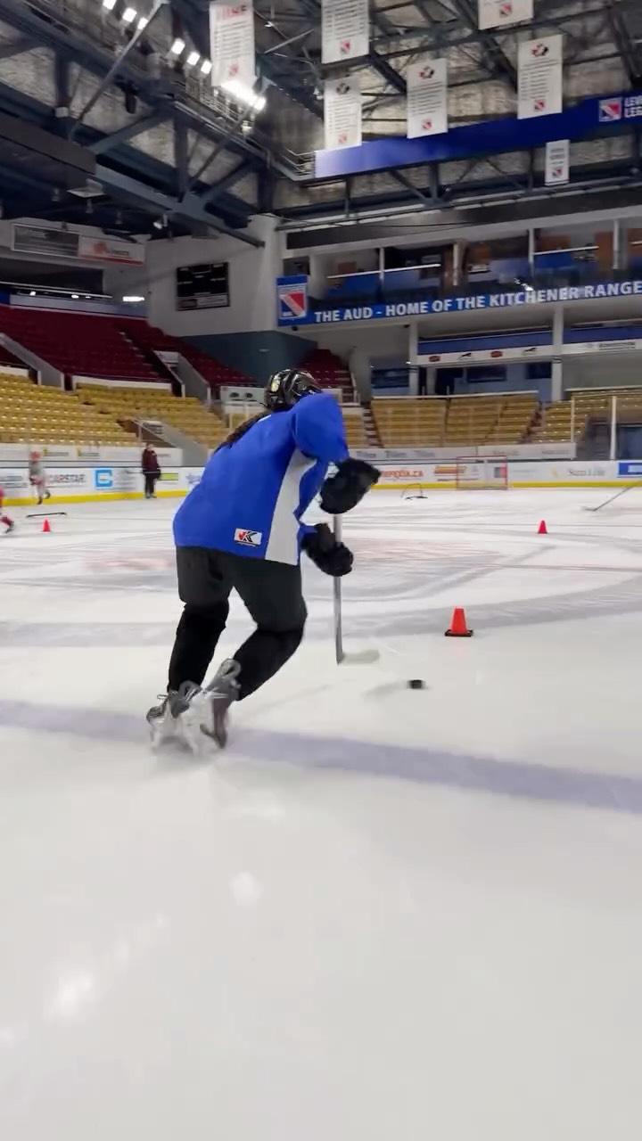 @beagillis_6 of @u13aa_ravens
#stickhandling #edgework #hockeytraining #hockeydevelopment #elitetraining