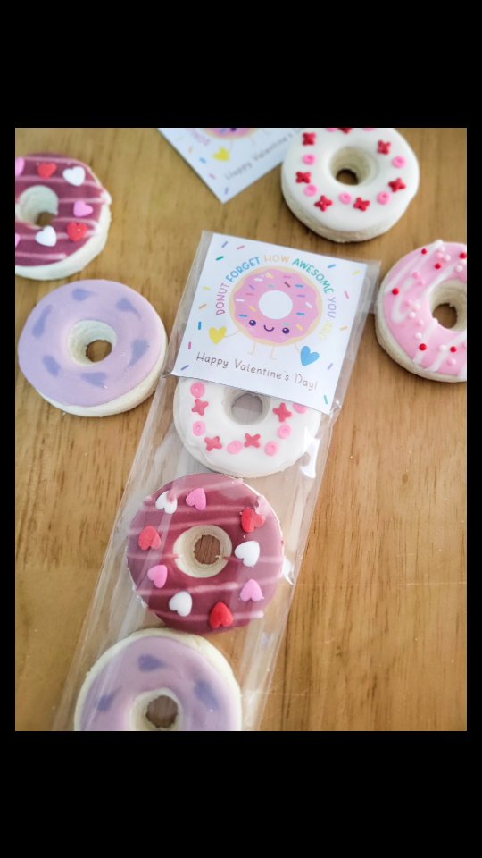 Donut forget how awesome you are today. You are worth every sweet bite
#localbaker
#cookiedecorator
#cookies
#clearwater
#valentinesdaycookies
