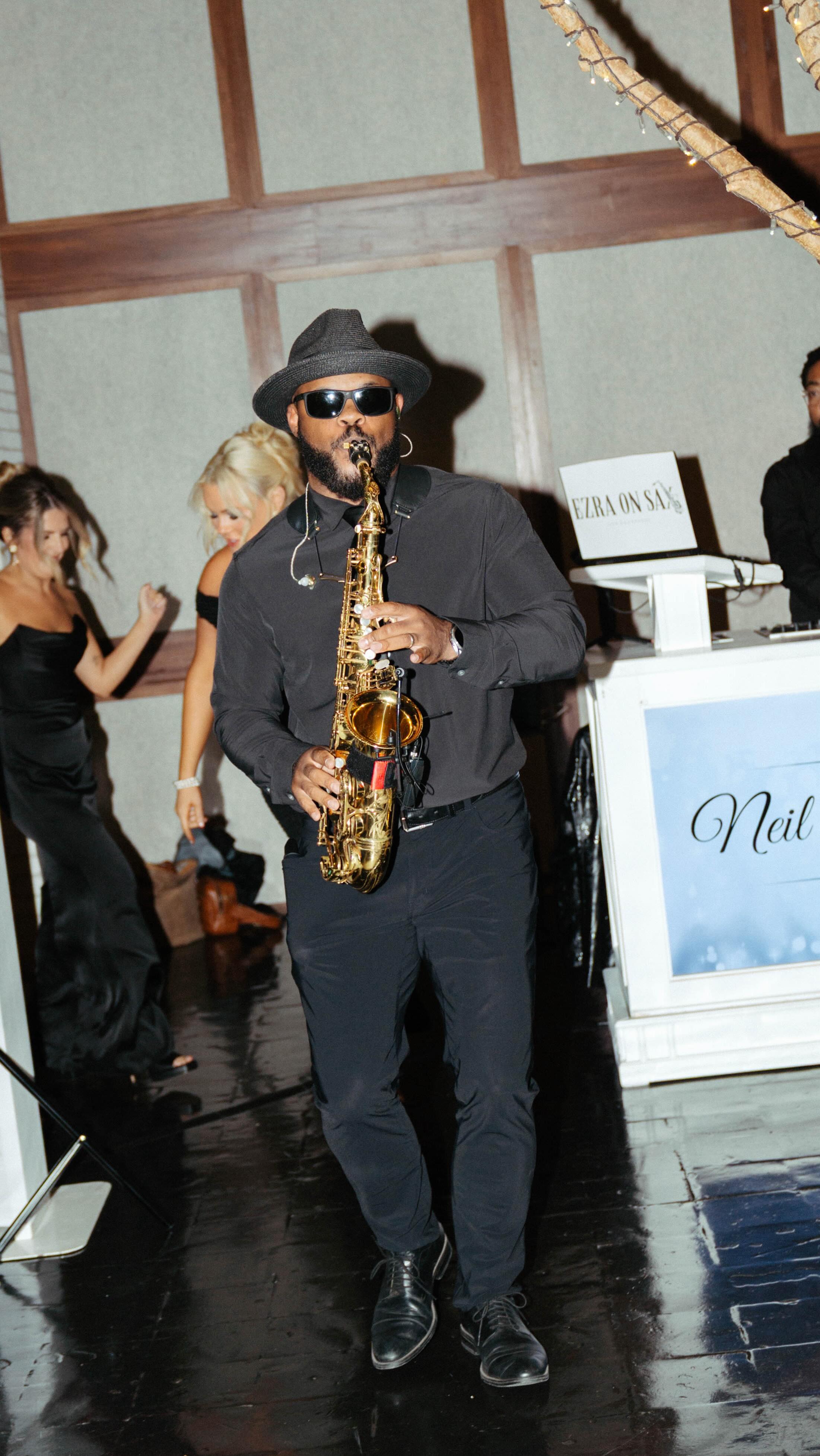 Live sax for slow dance!
Elevate your event and add live saxophone!! 🎷
-
#livesax #saxophonist #weddingperformance