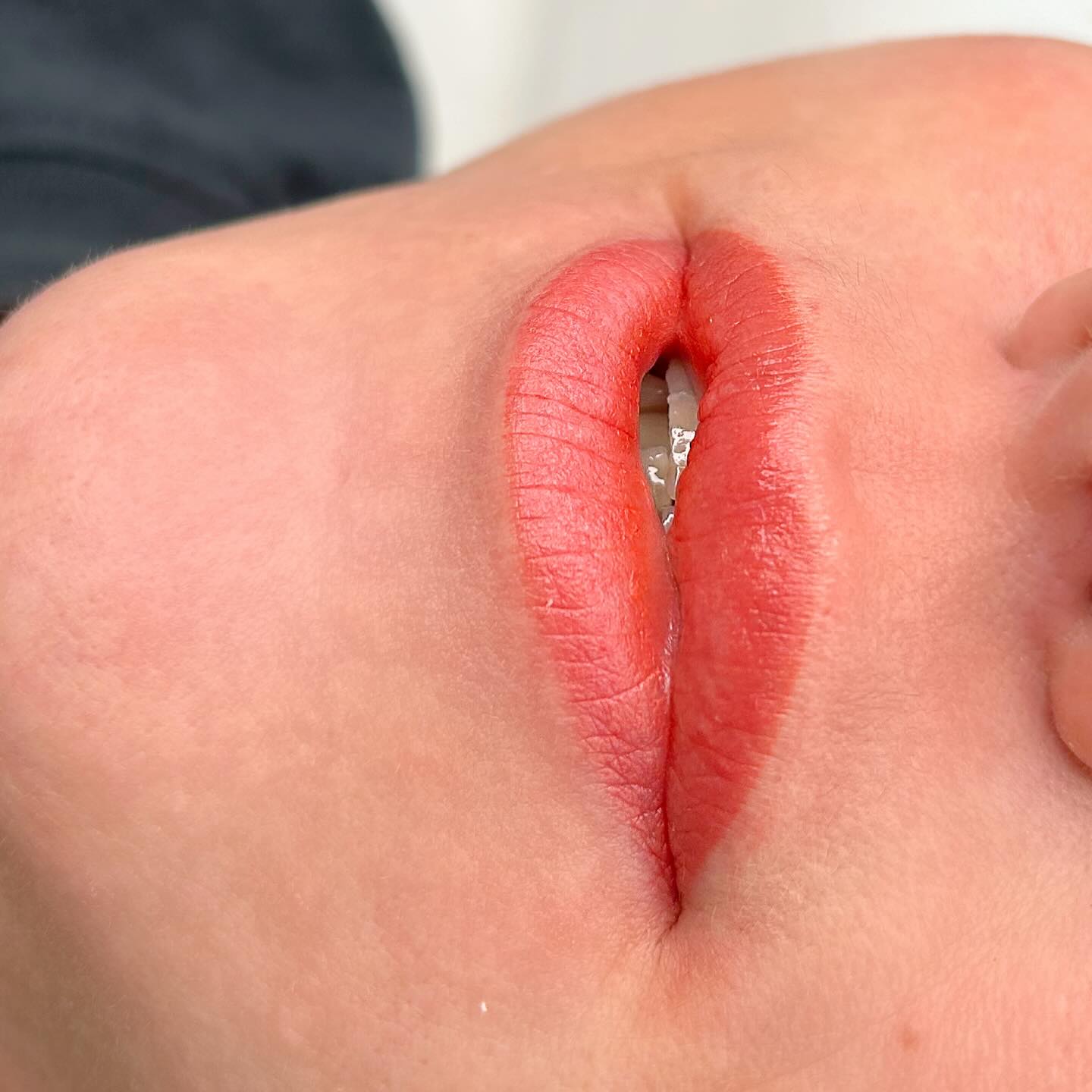 Had some requests for Coral lips lately and I’m here for it! - last pic is healed after one only one session 🪸
#pmumakepermanentemakeup #liptattooing #hanafy_pigments #nzpmuartist #nzpmu