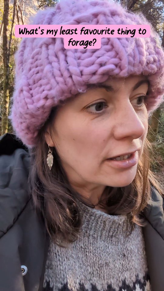 What's my least favourite thing to forage? 🫣😵💫
👉🏽 Did you watch to the end?
LITTER & WASTE 🥺😱
Time and time again we do let ourselves down. I can't say why folk decide on this course of action but it's part of my job to encourage a connection, respect and love for the planet. So rather than use this post to focus on the sad bit I thought I'd publicly say to myself and to you 😆 that I'm going to try even harder this year. Both with cultivating nature relationships and with picking up litter 👊🏽💥