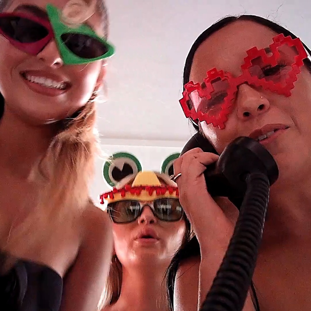 Add your Video Guestbook...all the kids are talking about it!