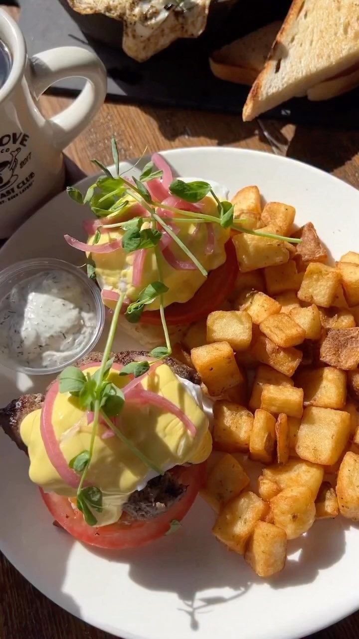 I figured this was a good time to say hi ๐
If youโre new here โ welcome!
Iโm Ashley๐ฉทfoodie, content creator, plant lover, cat and soccer mom๐ฑโ๏ธ
Thank you for checking out my page.
A shoutout to @grovebrew for always great breakfast ๐ณ
#kingsvillefoodie #kingsvilleeats #kingsvilleontario #mykingsville #grovebrewery