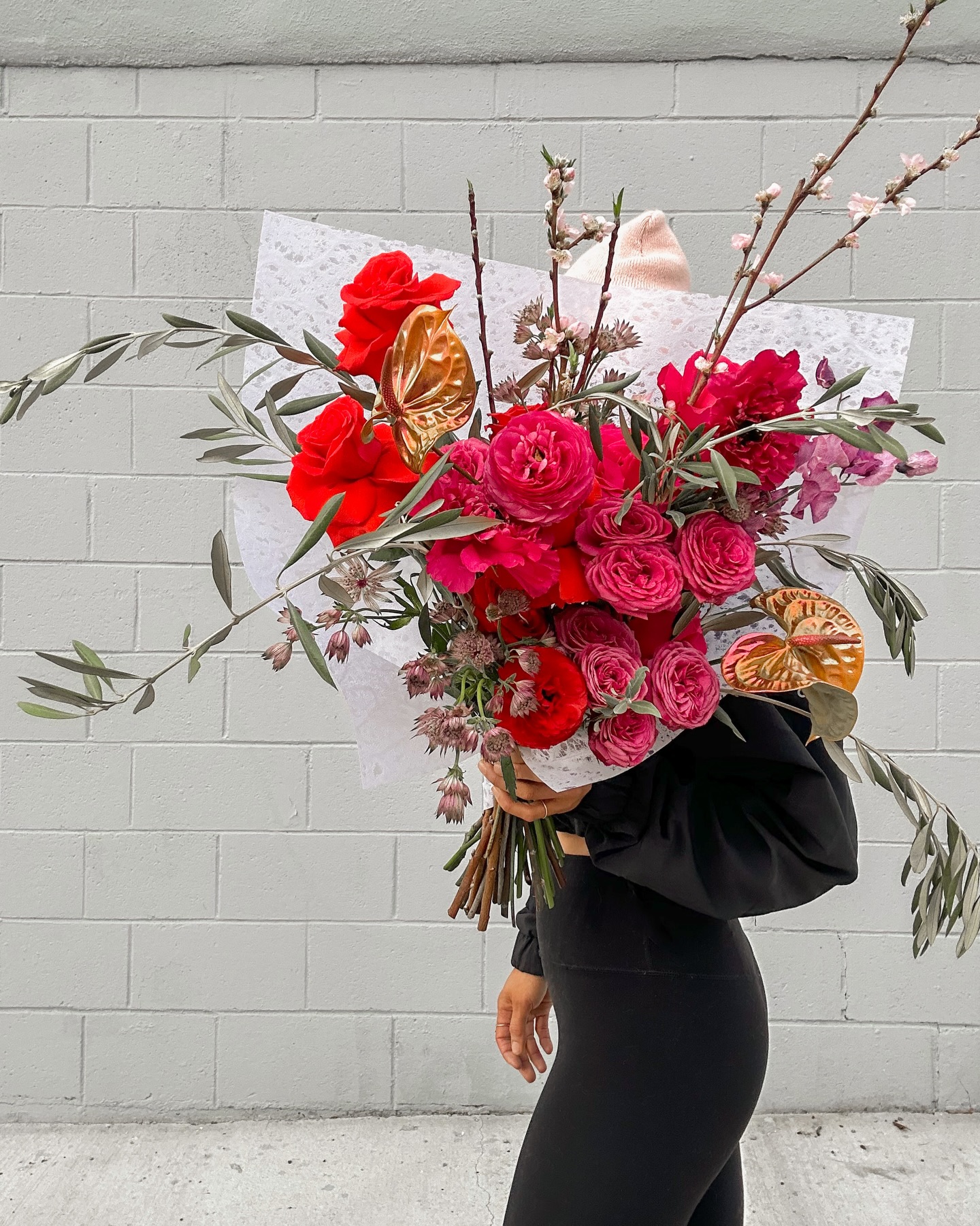 Florists today waiting for your husbands to call them 🫢🌸💋