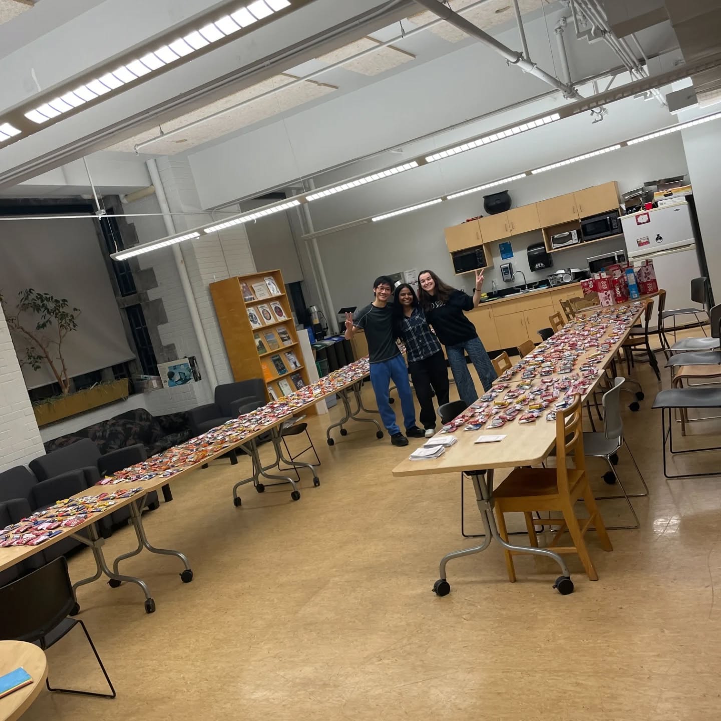 Happy Valentine’s Day 🌹
Candy Grams have been successfully delivered across the Chemistry Department!
Thank you to everyone who made this event such a success 💕