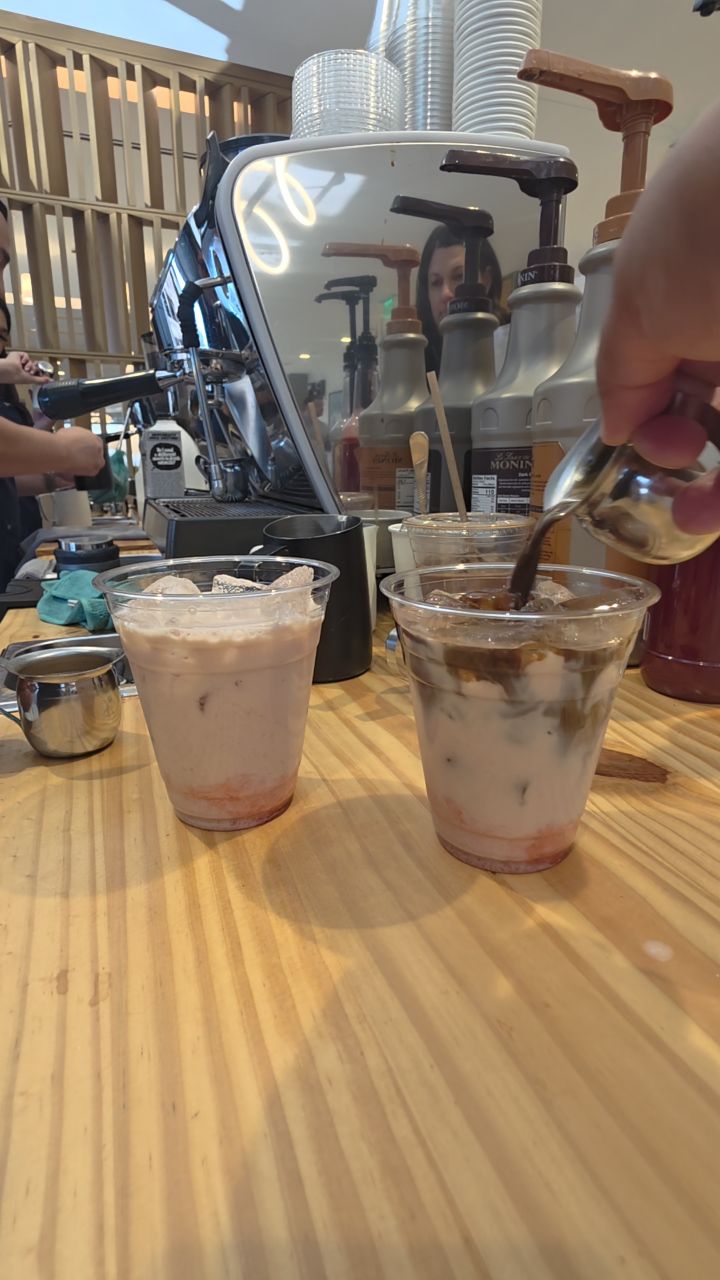 Chocolate Covered Strawberry Lattes 🍓 🍫 ☕️
#tatcoffee #tatcoffeelife #dallascoffeeshop #coffeecart