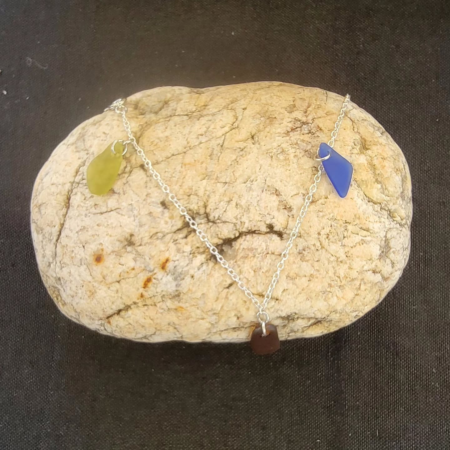 Happy Valentine's Day! If you love nature and are curious about supporting clean-up efforts, follow us to learn about how you can be a part of it.
We offer bracelets, single pair earrings, double pair earrings, and necklaces in our selection! Our color palette consists of Green, Blue, Brown, and White. We accept custom orders as well, so feel free to contact us if you're thinking about creating a specific jewelry piece.
#ClimbersHaul #jewelry #recycle