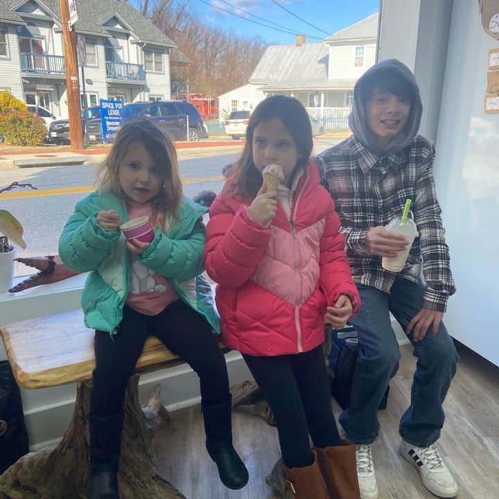Take it from these cuties, it's NEVER too cold for ice cream! Our warm tropical shop will have you feel like your at the beach in no time.
#ilovetastytoucan #icecream #summervibes #beach #tropical #kentisland #madeinmd