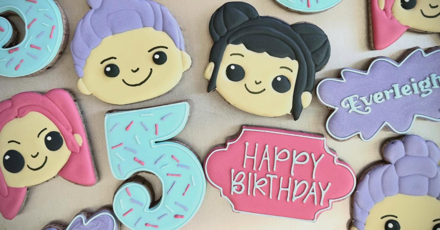 Happiest of Birthdays Everleigh! I hope@your special@day was FABULOUS!!!
#kpopdemonhunterscookies #birthdaycookies #customcookiesfrisco #friscocookies #jesusgirl