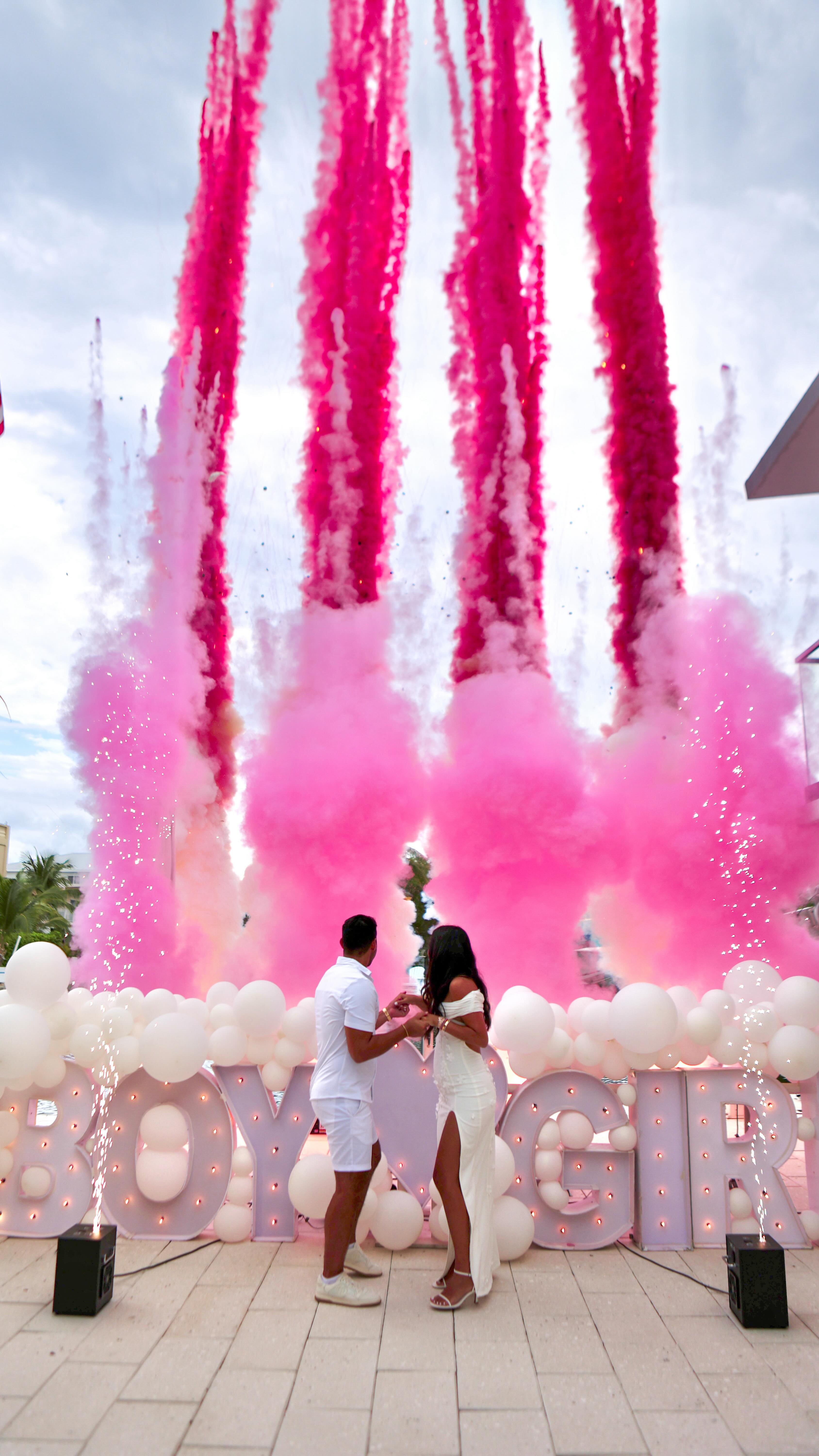 All the way to the Florida Keys for this beautiful gender reveal🌴💕 Congrats to the parents-to-be! ✨
.
.
.
#genderreveal #genderrevealmiami #genderrevealparty #pregnancyannouncement #revelaciondesexo