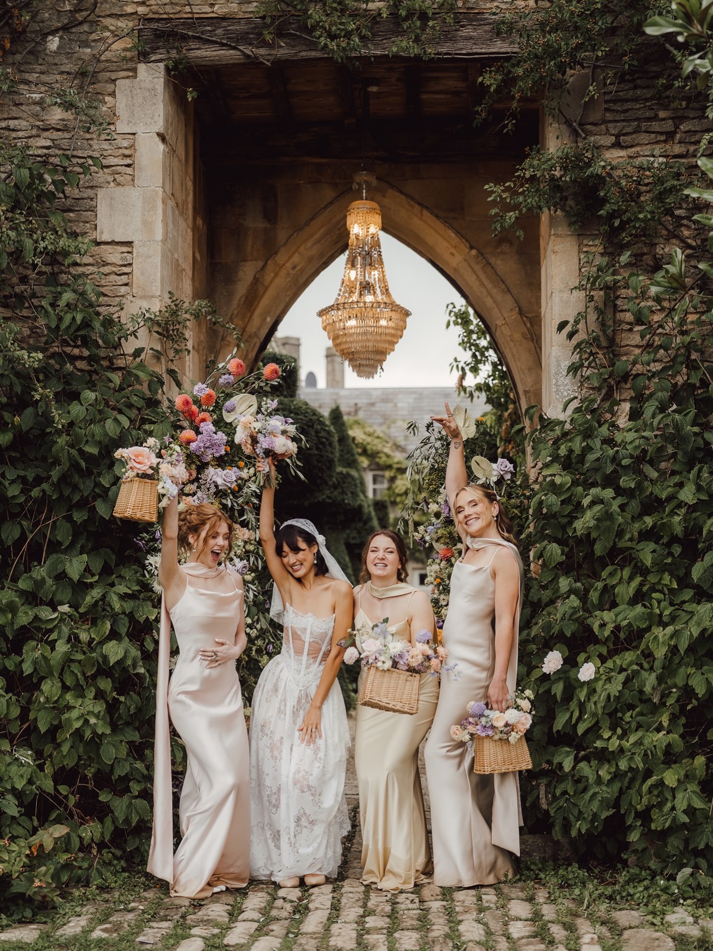 Euridge Manor ✨🌸
Please do like/ save/ share my posts if you feel they fit your vibe!
#euridgemanor #florals #weddingvenue #ukweddingvenue #ukweddingphotographer