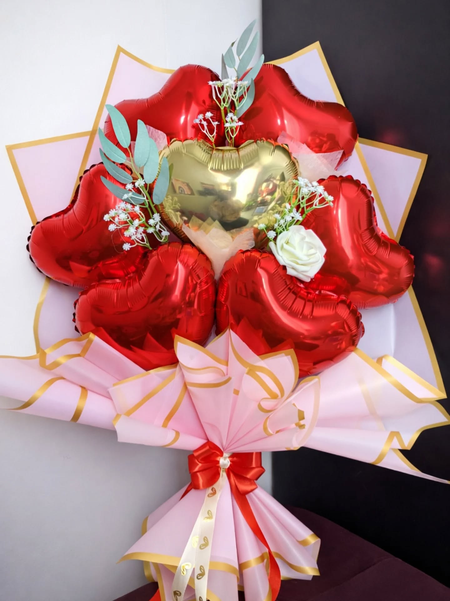 Love, wrapped in gold and red ❤️✨
A timeless balloon bouquet designed to make hearts skip a beat.
Perfect for birthdays, anniversaries, or just because someone deserves something beautiful.
Custom designs available in Halifax & surrounding areas.
Message us to create yours 💌
#BalloonBouquet #LuxuryBalloons #ValentinesGift #AnniversaryGift #BirthdaySurprise RomanticGift GiftIdeas BalloonDecor EventStyling HalifaxNS NovaScotiaBusiness SupportLocalNS CustomBalloons LoveInTheAir PopAndPartyStudio