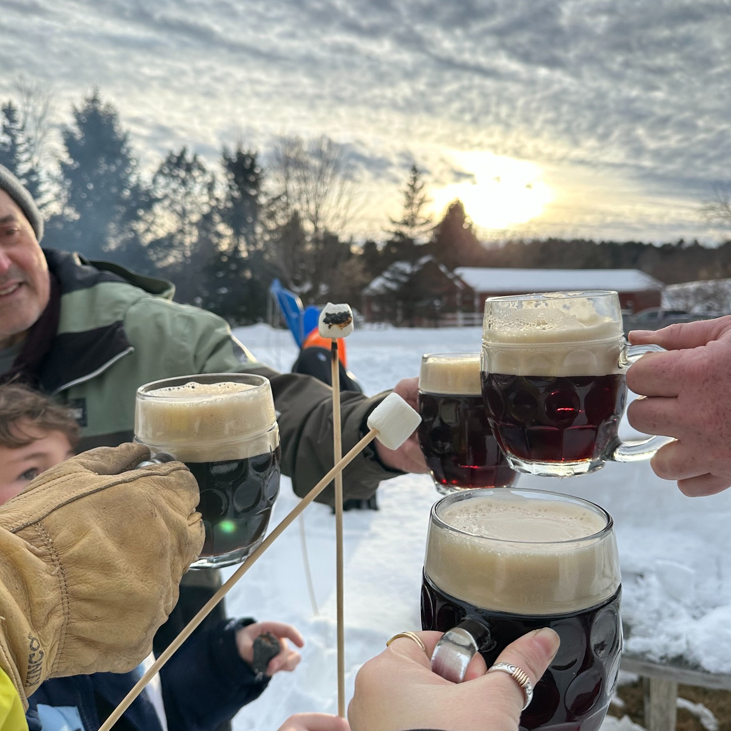 It was a great weekend full of fun, firepits, bierstacheln (beer poking), sledding, marshmallows, smores, SUN, sunsets and more...
We have a few rooms still available for this weekend.
Dinner reservations are filling up for Friday and Saturday.
This Sunday we host our Benedicts in the Barn breakfast. This is the 1 day a month we are open to the public for breakfast, so don't miss out. Come join us from 8:00 to 12:00.
📸 @aclem131
#madrivervalley #eatinabarn #stayrmrv #eatmrv #celebratemrv #bierstacheln #communitysleddingday #benedictsinthebarn #eggsbenedict