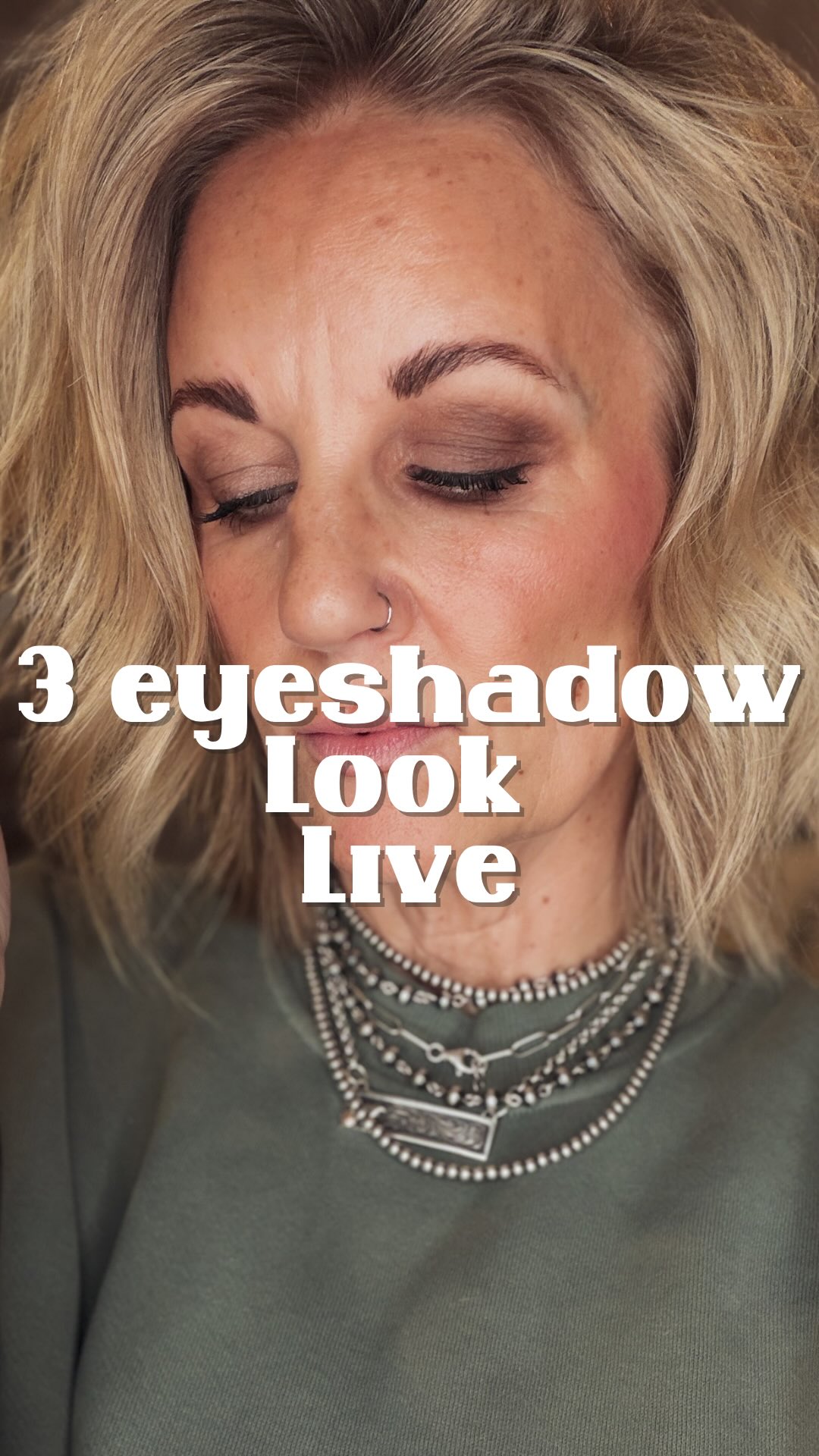 It’s quick, it’s easy, it’s only 3 eyeshadow colors!!
.
Using SEINT’s powder eyeshadows to create this simple, neutral look that still can pack a punch
.
Comment FEB05 to shop this eyeshadow look.
.
.
.
.
#wildtribestyle #kellypollitt #simpleeyemakeup #eyeshadowtutorial