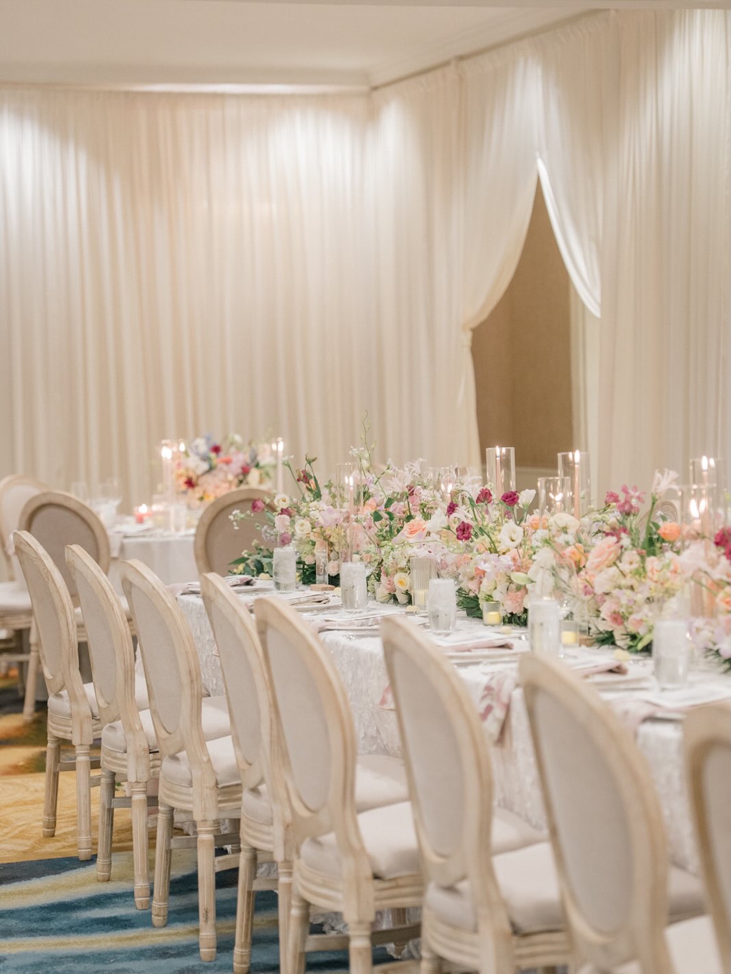 This #ValentinesDay, weโre celebrating all the beautiful couples weโve had the privilege of helping bring their wedding to life and all the future couples we canโt wait to help. ๐คโจ
Newly engaged and not sure where to start? Begin with the details your guests will see and feel. Weโd love to help you find the details youโll fall in love with.
โจ Now booking 2026โ2027 weddings
Featuring: Ivory Pipe and Drape with Ivory Chiffon Grand Sweetheart Accent
Planning & Design: @dear.blanc.events
Venues: @lanikuhonua @fsoahuevents
Photography: @_emilychoy
Videography: @nomadicweddingfilms
Florals: @dbhemingway
Rentals: @alohaartisans
Pipe & Drape: @theweddinglinenco_
Linen: @bbjlatavola
Catering, Bar & Cake: @fsoahuevents
Ceremony & Reception DJ: @blissdjshawaii
Jazz Band (Dinner Reception): @soundfire_hi
Hair & Makeup: @makeup_jessicahi
Dinner Reception Emcee: @ishsalameh
Cocktail Hour Musician: Jon / Keoni
Live artist: @ladybird_drawing
#TheWeddingLinenCompany #EngagementSeason #WeddingLinens #WeddingDraping