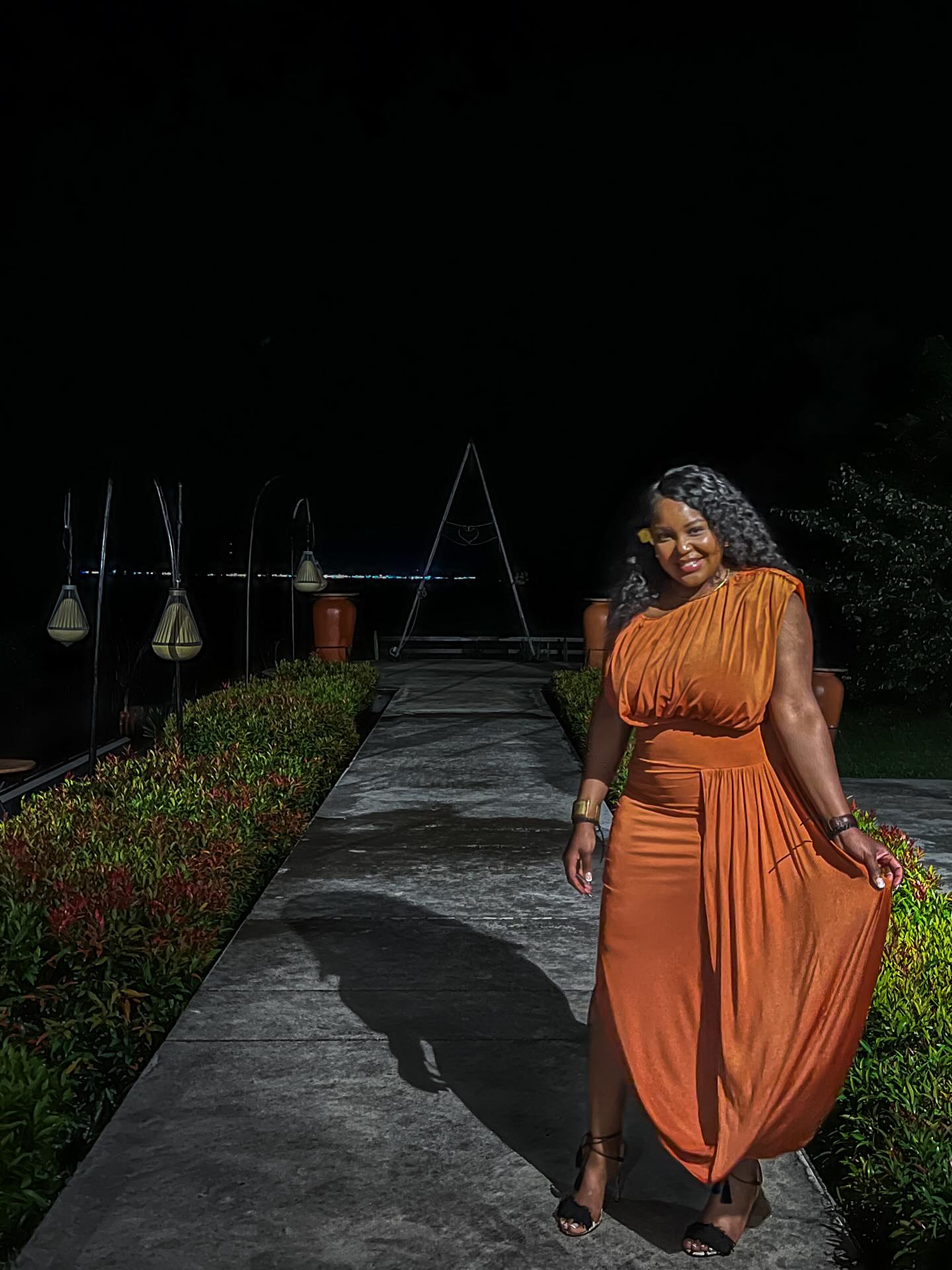 TERIMA KASIH INDONESIA 🇮🇩
throwing back to last week when i turned 42 🎂!
gratitude for the love, the calls, the messages, the prayers and the blessings.
this moment after writing my first book required rest, culture and inspiration. Bali & Lombok gave me all three. 🧡
#purpose
#becoming
#author
#bali
#lombok