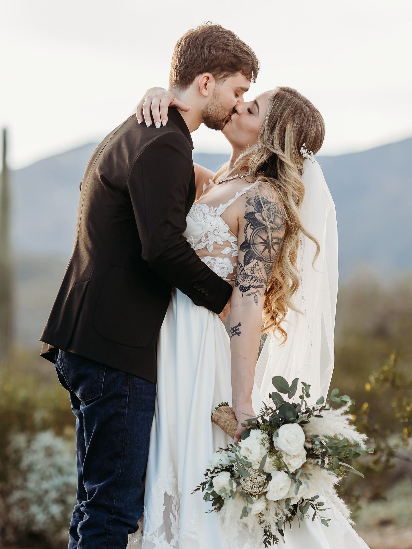 Congratulations to these two love birds 🦢
What a beautiful wedding! 🤍
.
.
#visionweddings #azphotographer #phxphotographer #weddingphotographers #weddingday @thevenueatchilleens