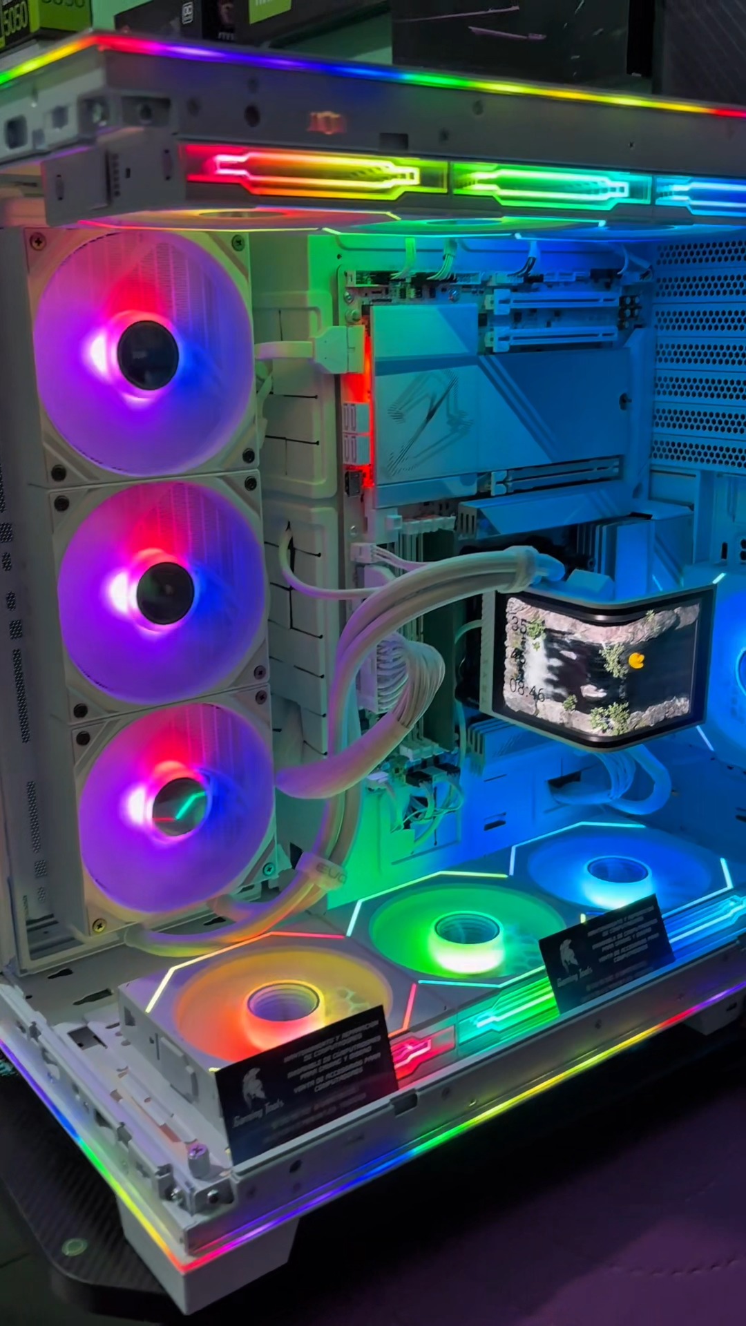 La RAM está más cara que la gasolina y más difícil de encontrar que un ex pidiendo perdón. 💸
Mientras otros preguntan cuándo llega stock…
tú ya estás en partida.
Hemos ensamblado este PC con lo justo y necesario para que arranques hoy mismo. Ni un mega desperdiciado, ni un peso de más. Es un equipo honesto: rinde donde debe y te deja el camino libre para meterle más potencia cuando tú quieras.
#GamingTools #PCMasterRace #pcgamer #EnsamblePro #GPUEnStock #GraficasLimitadas #UltraSettings #FPSUnlocked #RendimientoExtremo #SetupGamer #HardwarePro #PCGamingColombia #ArmaTuPC #NivelPro #GamingSinLimites #StockLimitado