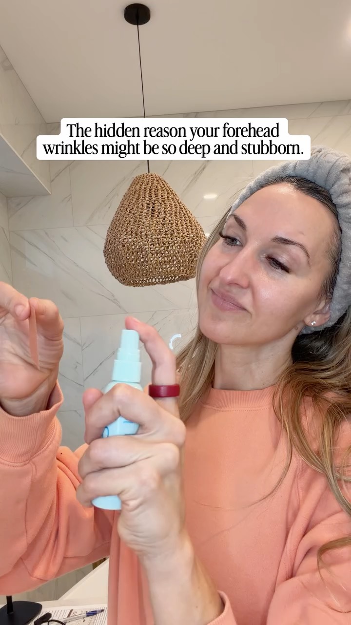 If you’re trying to soften forehead wrinkles naturally, there’s a hidden reason you might be struggling to get the results you want from your Frownies… and no one really talks about it.
And no, it’s not aging.
Your scalp and your forehead are literally connected by fascia. When your scalp is tight (hello stress, ponytails, jaw clenching, desk posture), it pushes downward on your forehead. So even if you’re wearing Frownies consistently, that tension is still pushing everything south.
Then you lift your brows… and boom. Those lines show up instantly.
Scalp massage helps release that tension, improve circulation, and give your forehead a chance to actually relax and move. Think of it as creating space, not forcing smoothness.
Frownies + scalp massage + consistency = way better results over time.
If this was new info for you, you’re not alone. And if you want more scalp massage tutorials, tell me in the comments 👇
#neckmask #frowniesforall #smilelines #frownieshelpyoufrownless #skincarebasicsbundle #themomfeedpodcast #ageismisneverinstyle #frowniescanada #tryfrownies #toner #howtoapply #hydrationtips #healthyskinhabits