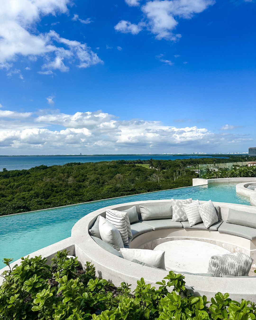 📍 Secrets Mirabel Cancun Resort & Spa
This adults-only paradise in Cancun provides the best ocean views from all angles, delicious cuisine, engaging activities, and the luxury relaxation you deserve.
Interested? Let us know! 🏝️ #TravelBetter #SecretsMirabel