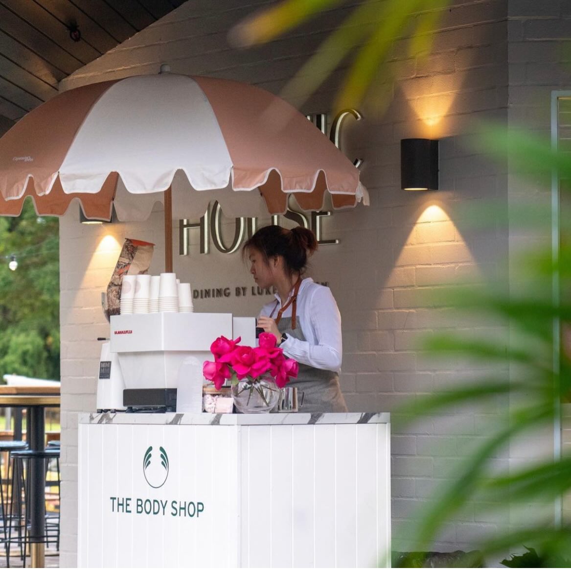 The only question is… which colour? 🎨☕
When it comes to premium coffee cart hire in Sydney and Melbourne, the details matter. From umbrella colours to full brand wrap activations, Captain&Co creates unforgettable coffee experiences for corporate events, brand activations, weddings, product launches and private functions across NSW and Victoria.
Our signature carts feature the iconic La Marzocco Linea Mini, paired with professional commercial grinders and our own experienced barista team serving award-winning specialty coffee. Every setup is designed to look incredible on camera and deliver café-quality coffee at scale.
Planning a:
• Corporate event in Sydney CBD?
• Brand activation in Melbourne?
• Wedding in Bondi, Coogee or the Mornington Peninsula?
• Product launch, PR event or pop-up store?
We can customise everything - umbrella colour, decals, branded cups, menus and styling - so your event stands out and your guests remember it.
Captain&Co is trusted by leading global brands for premium mobile coffee cart hire, drinks cart hire and experiential marketing activations. We don’t just serve coffee - we create moments that drive engagement, foot traffic and social sharing.
The only question is… which colour suits your next event?
Follow us to see more of our custom coffee carts in action.
Visit our website to check availability in Sydney and Melbourne.
Save this post for your next event planner meeting.
#CoffeeCartSydney #CoffeeCartMelbourne #BrandActivation #EventHire #CaptainAndCo