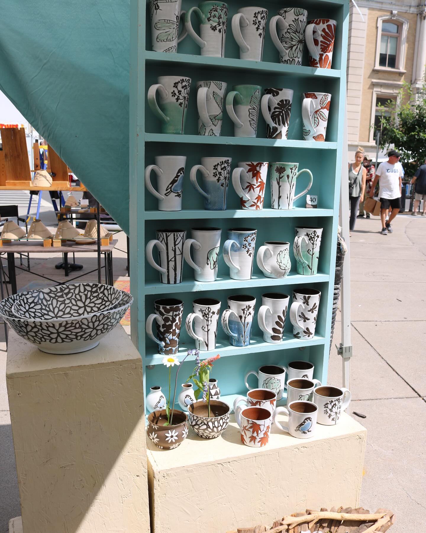 It will be a beautiful weekend at the Lewiston Art Festival near Niagara NY. I’ll be across from Tim Hortons 🌞🤗
#pottery #ceramics #contemporarycraft #potterylove #summerfestival