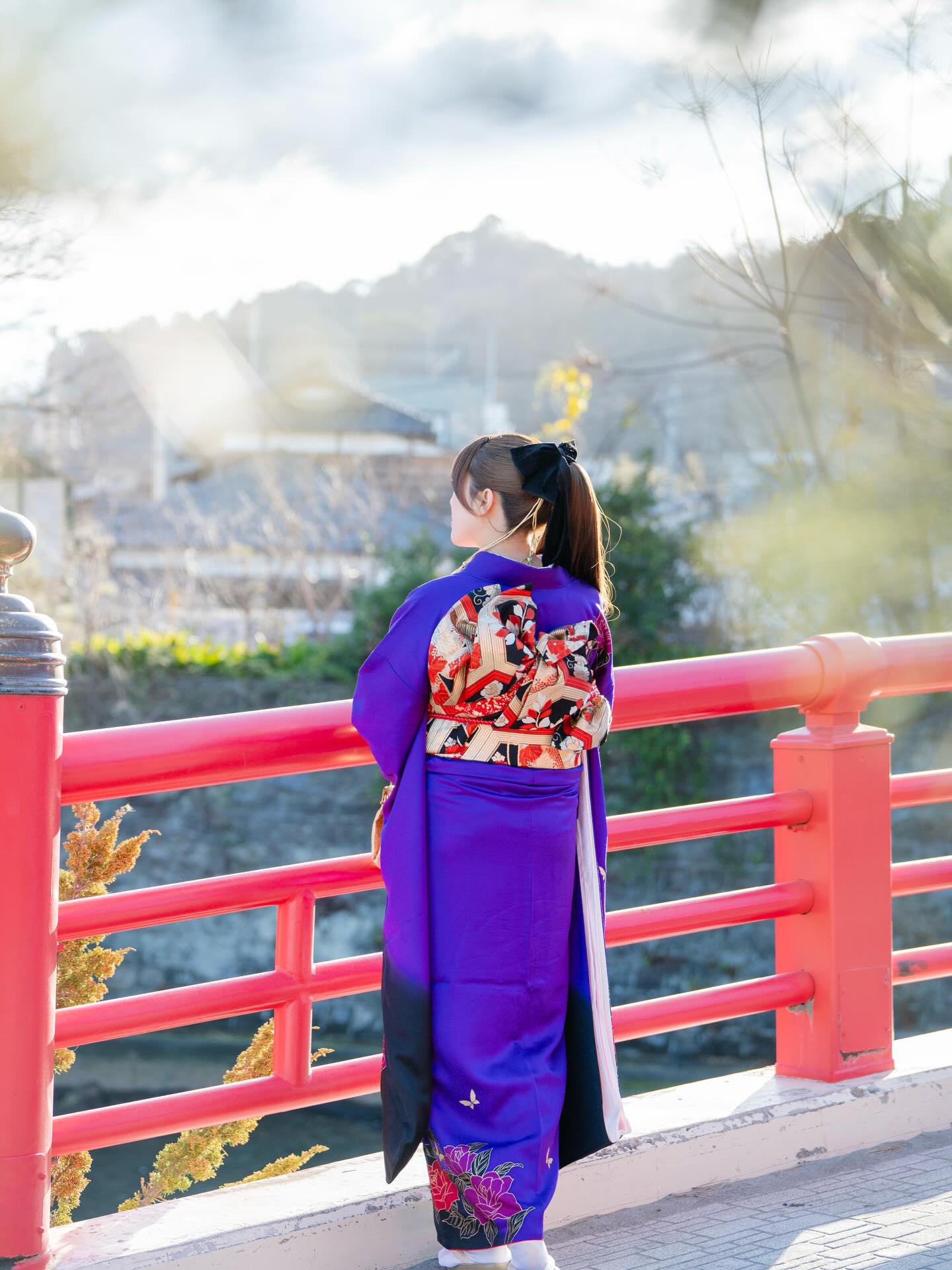 成人式当日に撮影されたお嬢様
photo by
@ito___photography
hair by
@tricca_hayama
成人式前のお時間帯に撮影されました
澄んだ空気、真っ青な空の下で、お母様の紫のお振袖が映えてますね
シンプルなポニーテールスタイルもカッコいい❤️
成人おめでとうございます㊗️