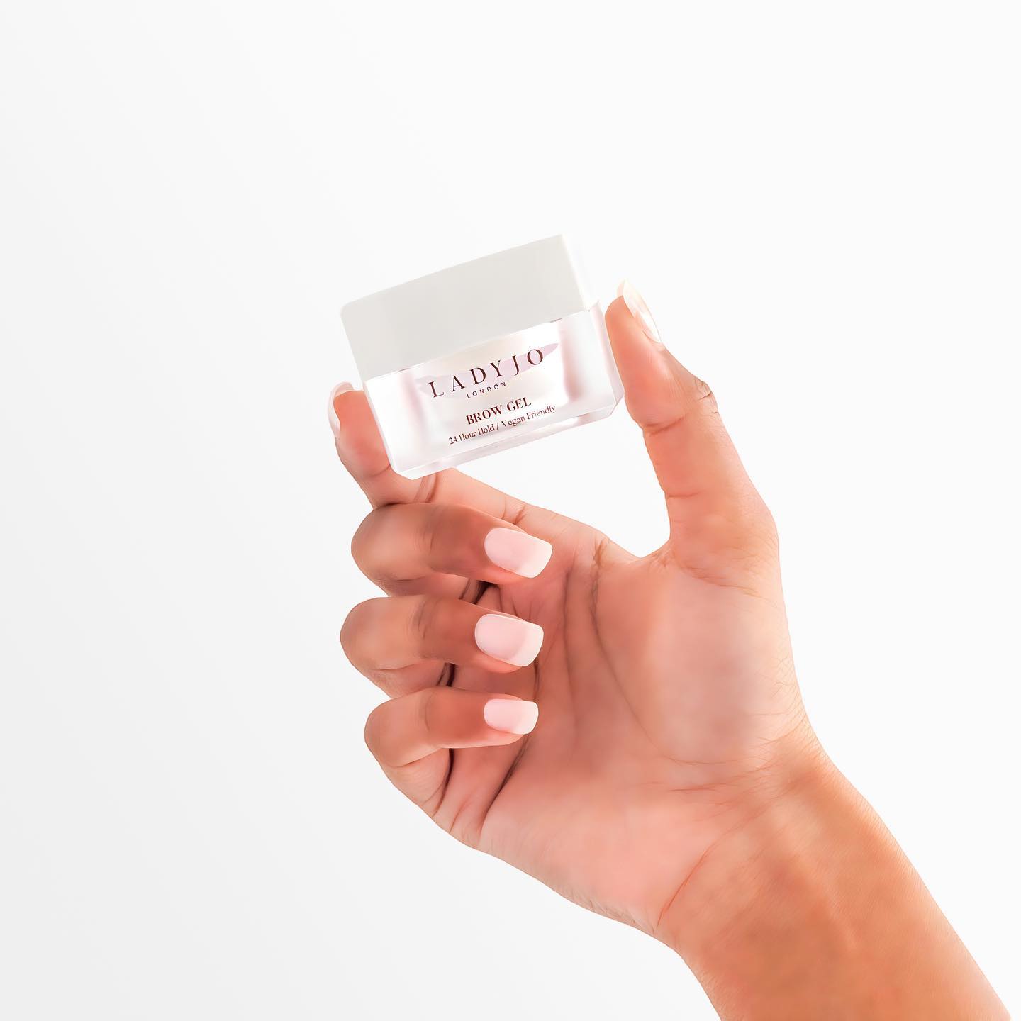 Looking for a vegan brow styling gel that provides a 24-hour hold without leaving any residue? Look no further! Discover the best options for perfectly groomed brows with this comprehensive guide.
www.ladyjolondon.co.uk
#browgel #lamination #laminationbrows