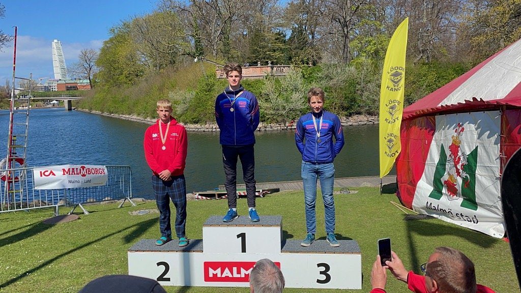 Wow 🤩 ny dag, ny distanse og nye medaljer. I dag var det maraton, i 16-årsklassen ble det padlet 13.5 km. Ny gull til @einar_osen 🥇 og bronse til @solvik_martin 🥉foto:@tomasosen