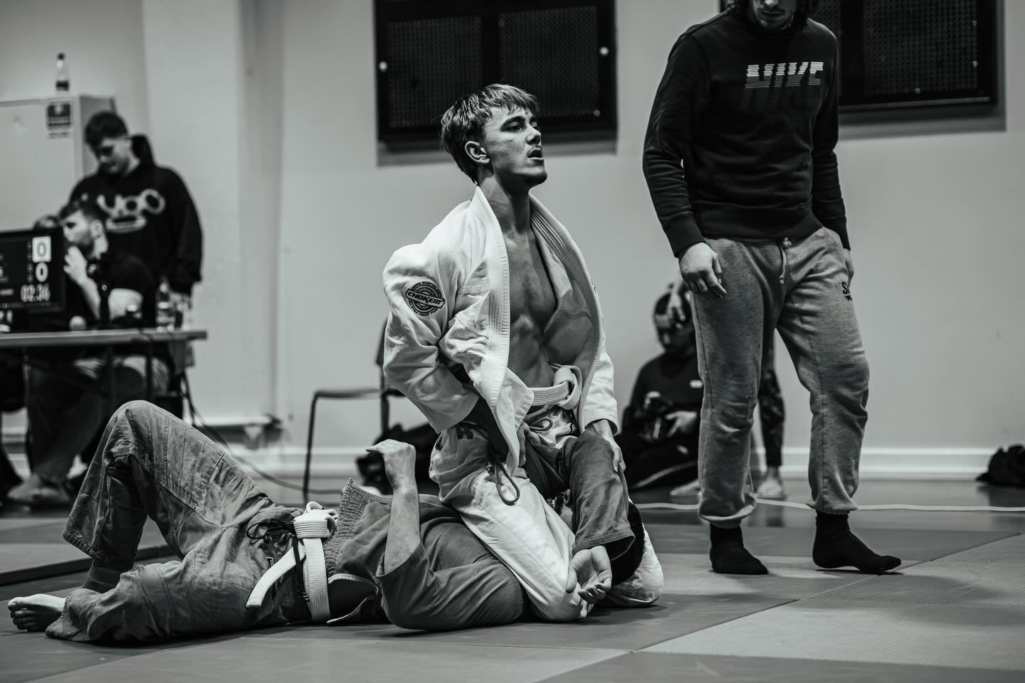 Det är inte alltid jag fotar bröllop! I helgen besökte jag SIAM Submission Challenge @siam.dk i Köpenhamn för att fota och heja på grabbarna från @momentum_if som tävlade i Brasiliansk Jiu Jitsu.
En otroligt rolig och spännande fotografering, där jag även fick heja på min sambo som tävlade. Så det var en aning nervöst också. 🫣
_______________________________
💌 info@fotografstinamattsson.com
💻 www.fotografstinamattsson.com
.
.
.
.
.
#karlshamn #köpenhamn #fotografblekinge #fotografskåne #bjj