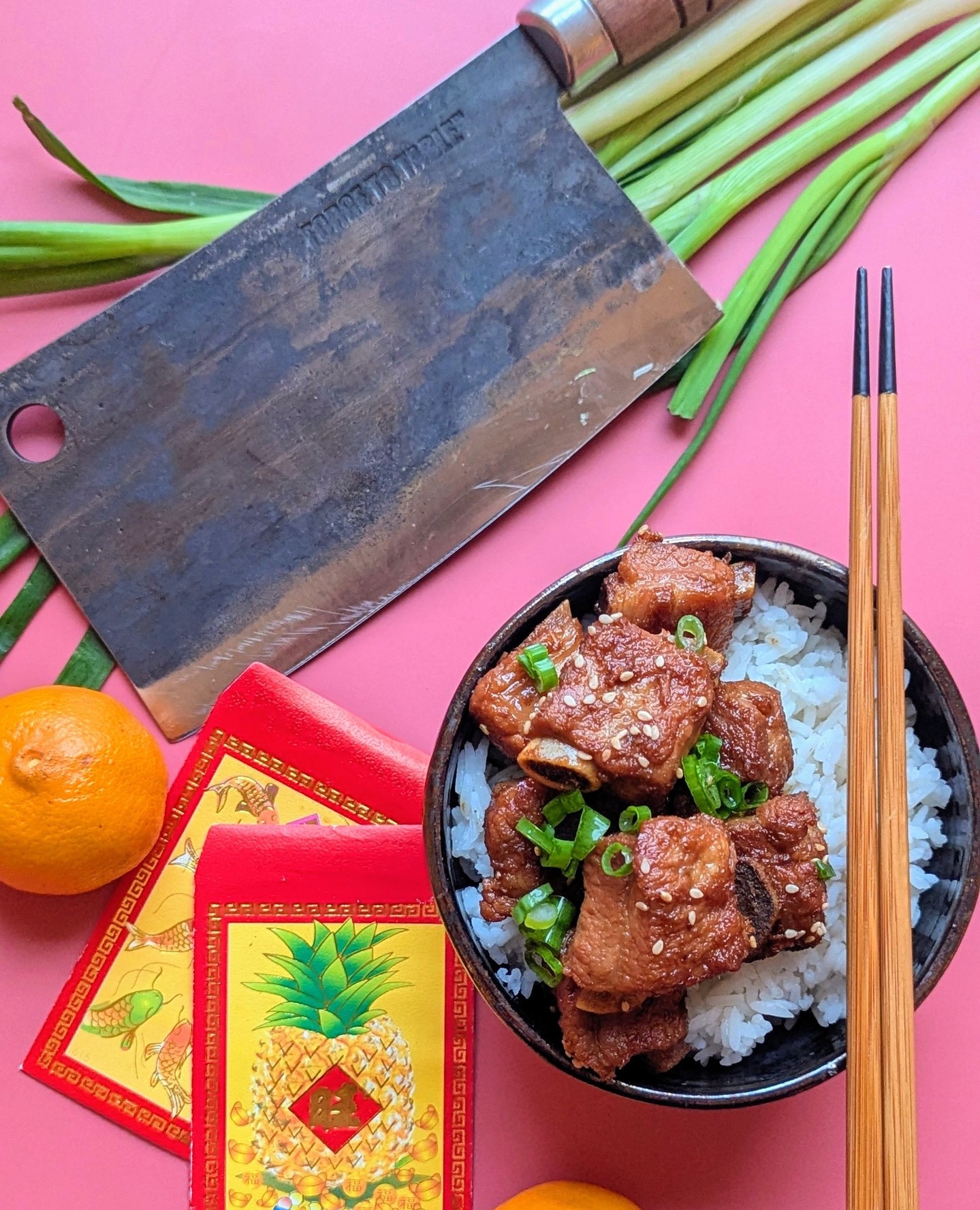 Caramelized honey is the star ingredient in these juicy braised spare ribs. A rich combination of flavors and aromas comes together in one wok for a dish that beats takeout every time! Makes enough for a party.
...
🔪 Classic Cleaver
...
'Caramelized Honey Spare Ribs' recipe out now on our Test Kitchen!