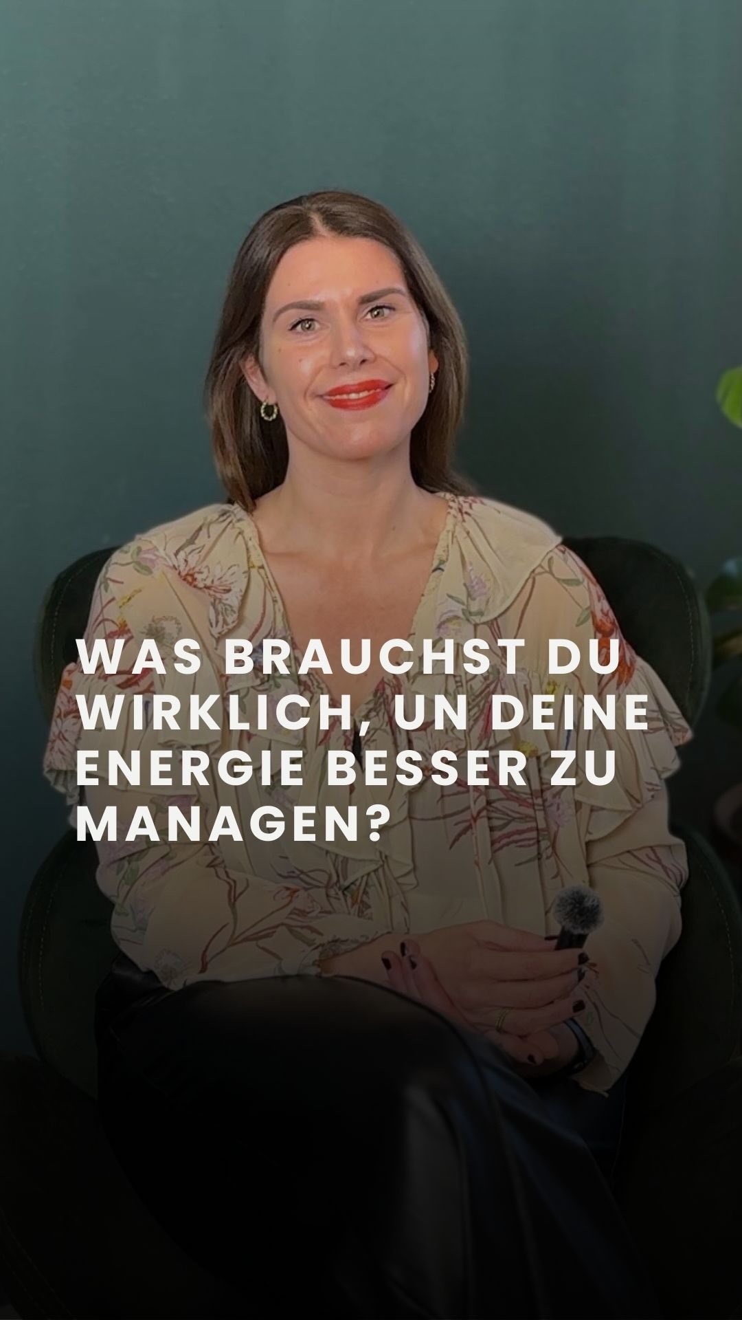 Teil 4 | Wie funktioniert dein Energiemanagement? ⬇️
🫶🏼 Check-in mit dir selbst:
• Wofür wird meine Energie im Alltag automatisch verbraucht?
• Welche Aufgaben fühlen sich unverhältnismäßig schwer an?
• Wobei spüre ich, dass meine Energie von selbst zurückkommt?
• Wo bräuchte ich klarere Grenzen, um mich nicht zu verausgaben?
• Was würde sich verändern, wenn ich bewusster über meine Energie entscheide?
📌 Speichere dir das Video, um die Reflexionsfragen nochmal in Euhe durchzugehen.
+ Folge mir, wenn du dich gerne mit Persönlichkeitsentwicklung beschäftigst.
🎯 Du suchst Unterstützung bei deiner persönlichen Entwicklung? Als systemischer Coach biete ich auch 1:1 Online Coachings an 💻
Energiemanagement | Selbstführung |Persönlichkeitsentwicklung | Coachingtools Selbstreflexion